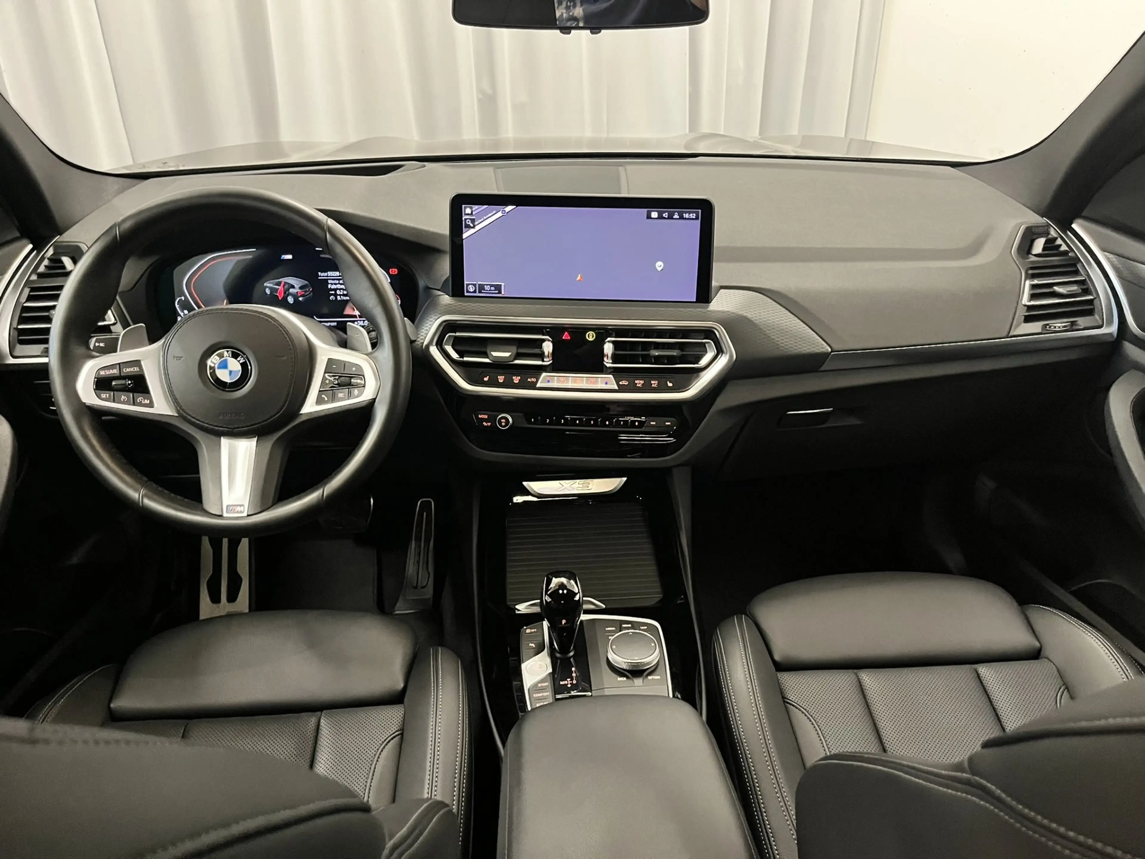 BMW X3 sDrive18d *M-Sport / Innovationspaket / Komfortpaket* — photo 10