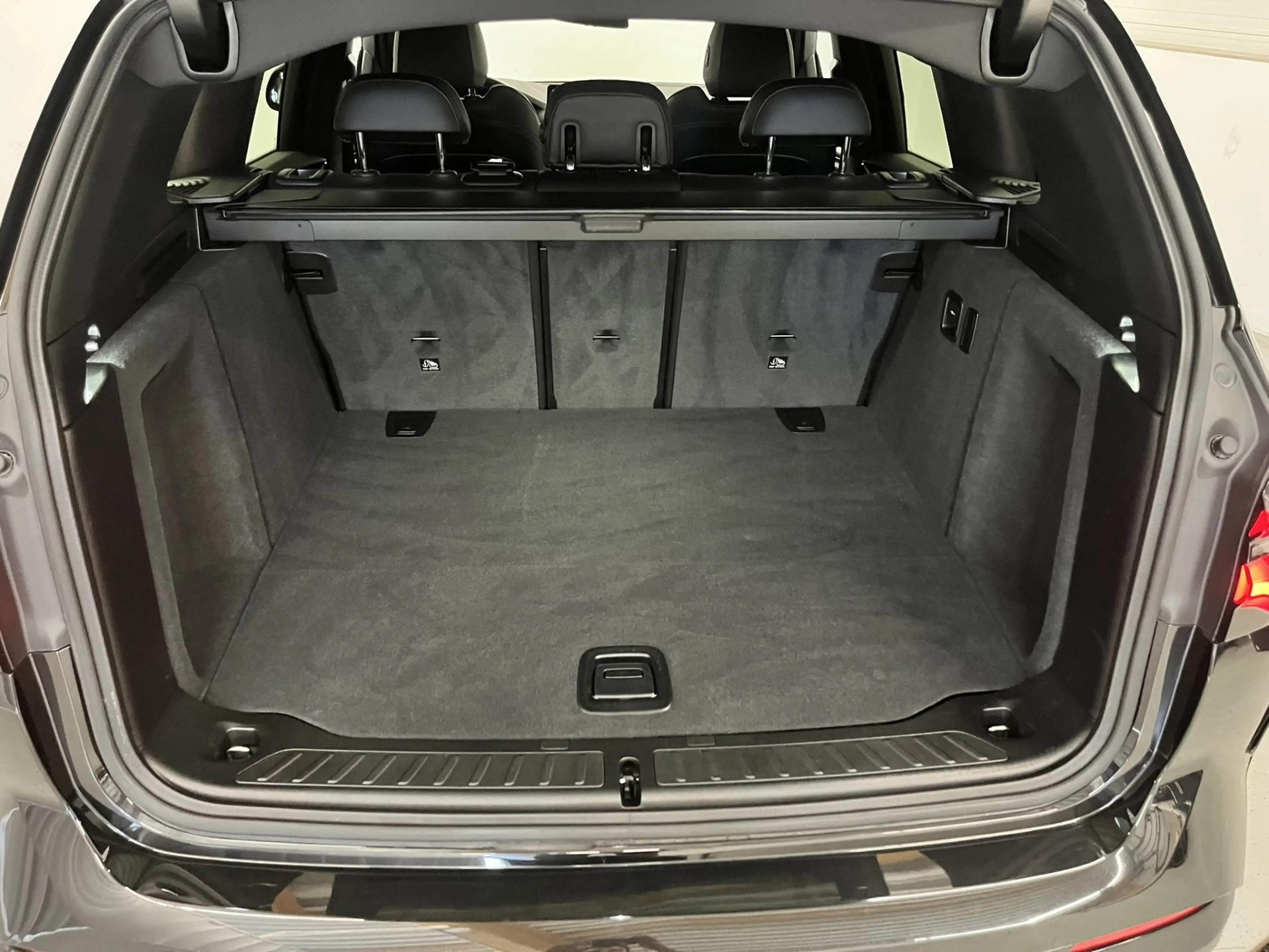 BMW X3 sDrive18d *M-Sport / Innovationspaket / Komfortpaket* — photo 14