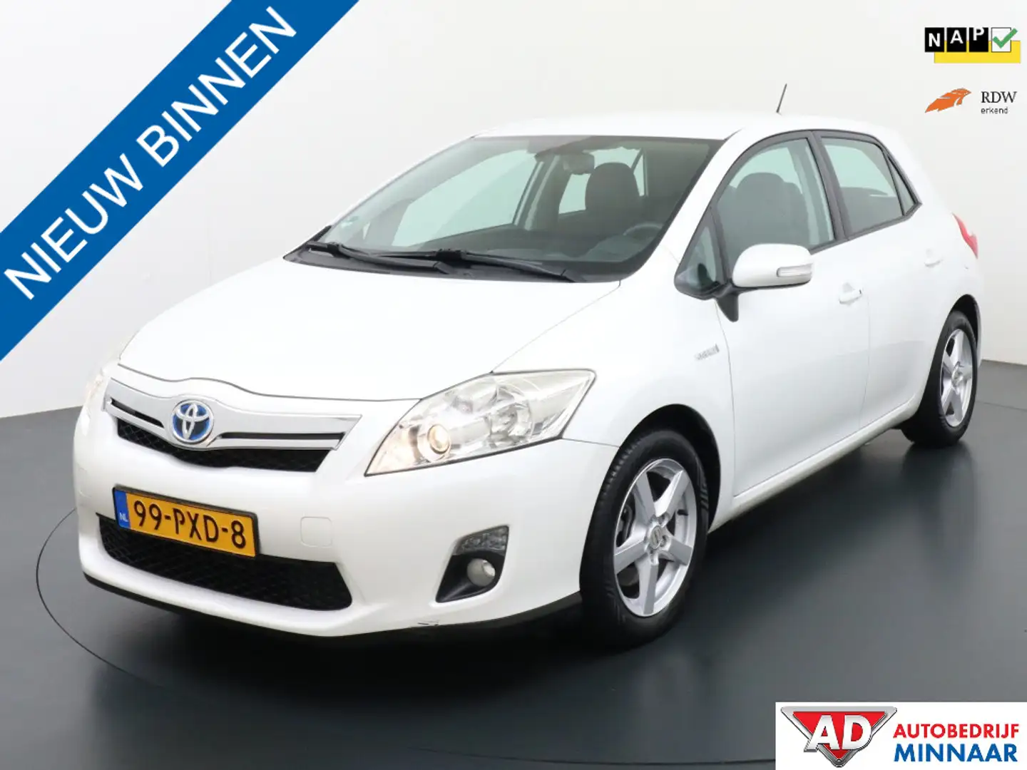 Toyota Auris 1.8 Full Hybrid Exe. Wit - 1