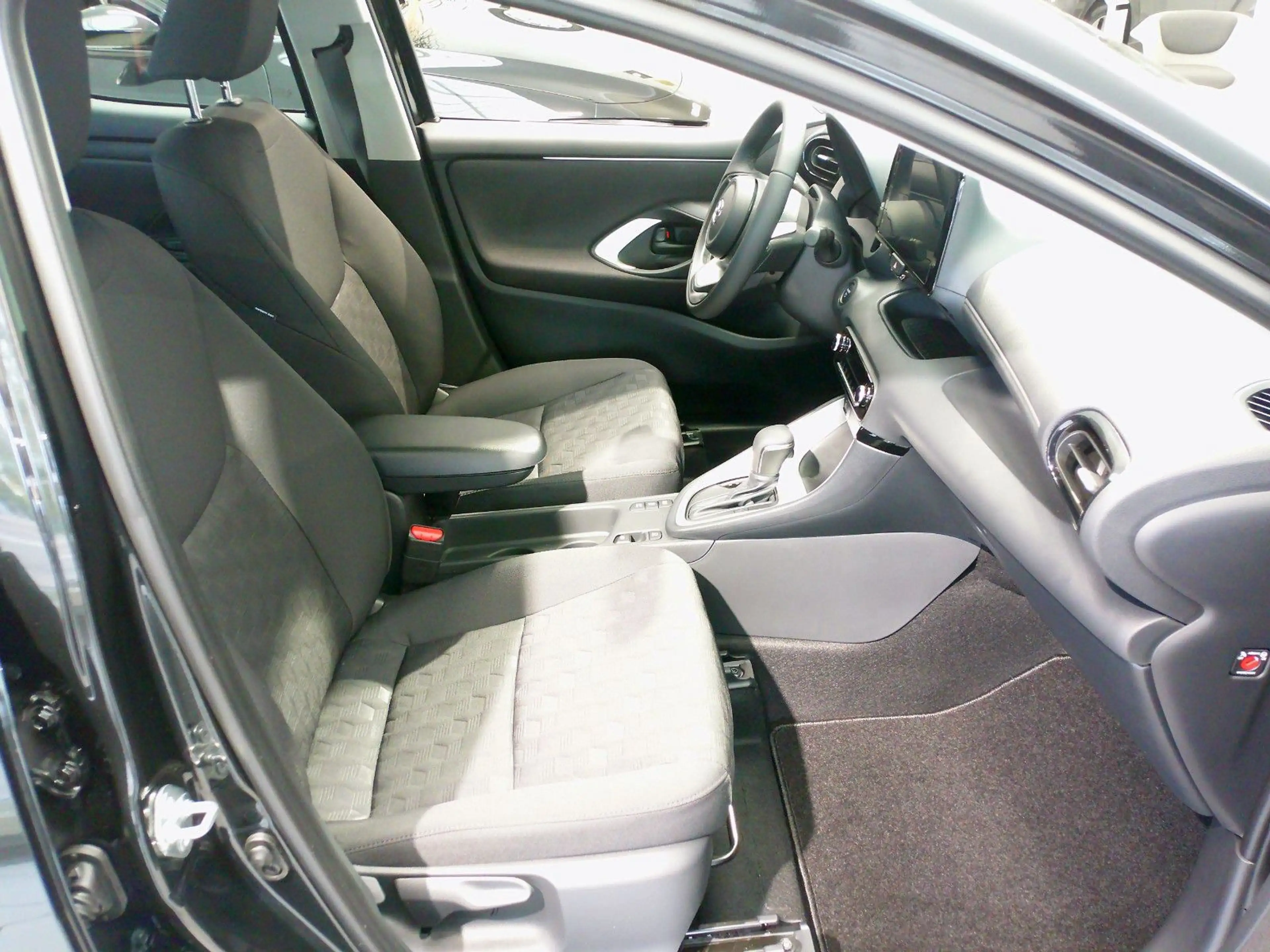 Mazda Others 2 Hybrid 1.5 116PS Exclusive KAMERA/SHZ/LED — photo 6