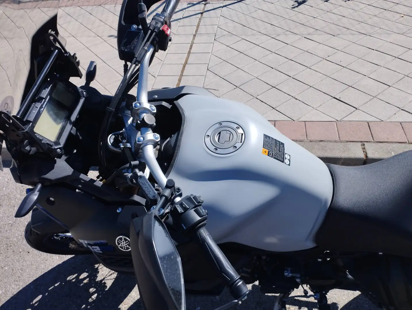 Yamaha Super Venture 1200 ZE Gris - 2