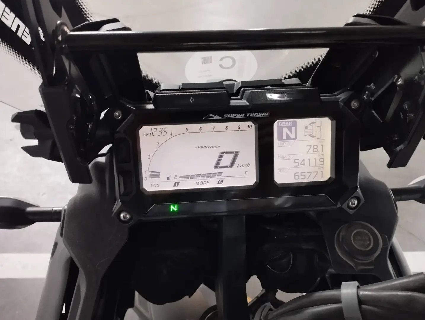Yamaha Super Venture 1200 ZE Gris - 1