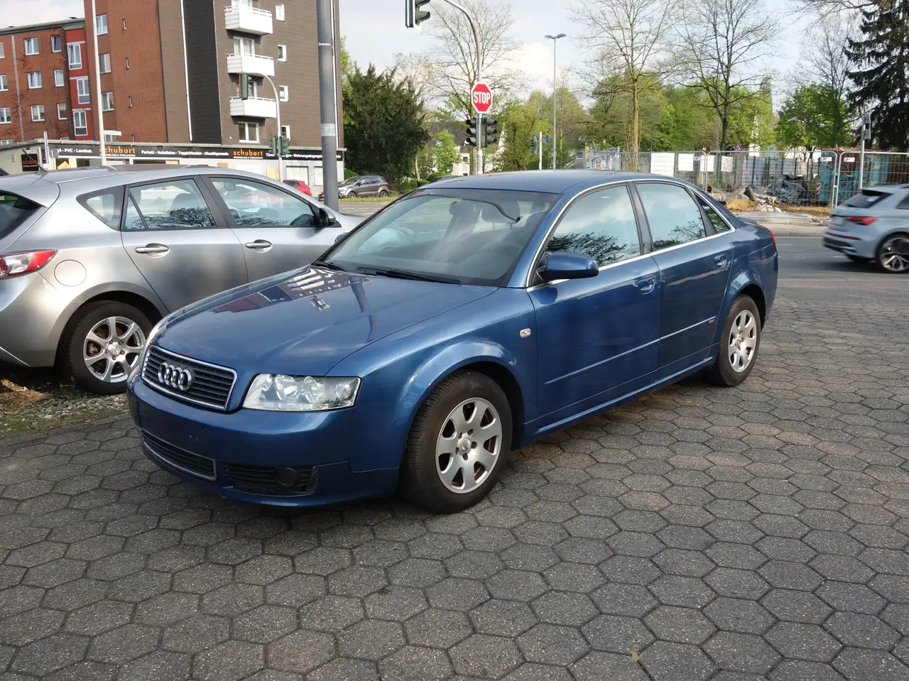 Audi A4 2.0 SLine TÜV 9.2028, foto 2