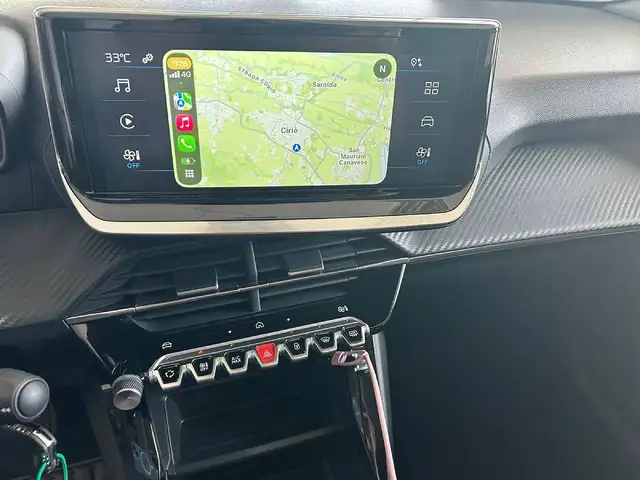 Peugeot 208 view 12