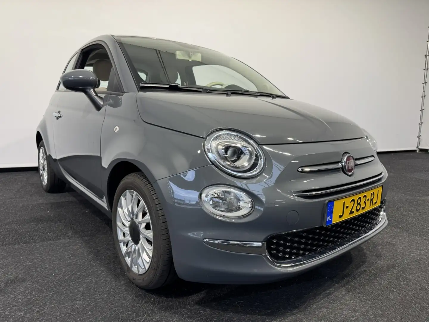 Fiat 500 1.0 Hybr. Lounge Car play Euro 6 Airco Grijs - 2