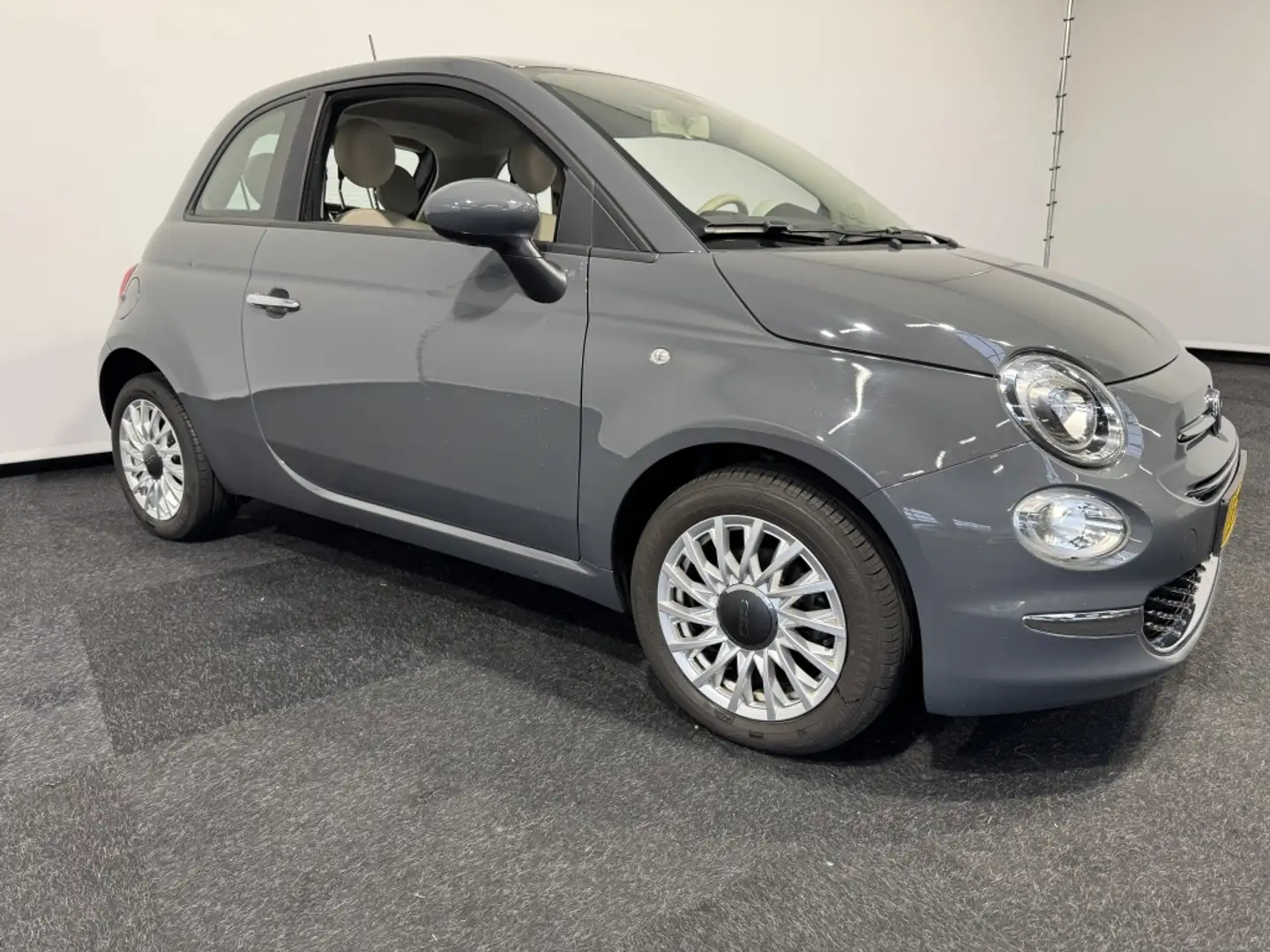 Fiat 500 1.0 Hybr. Lounge Car play Euro 6 Airco Grijs - 1