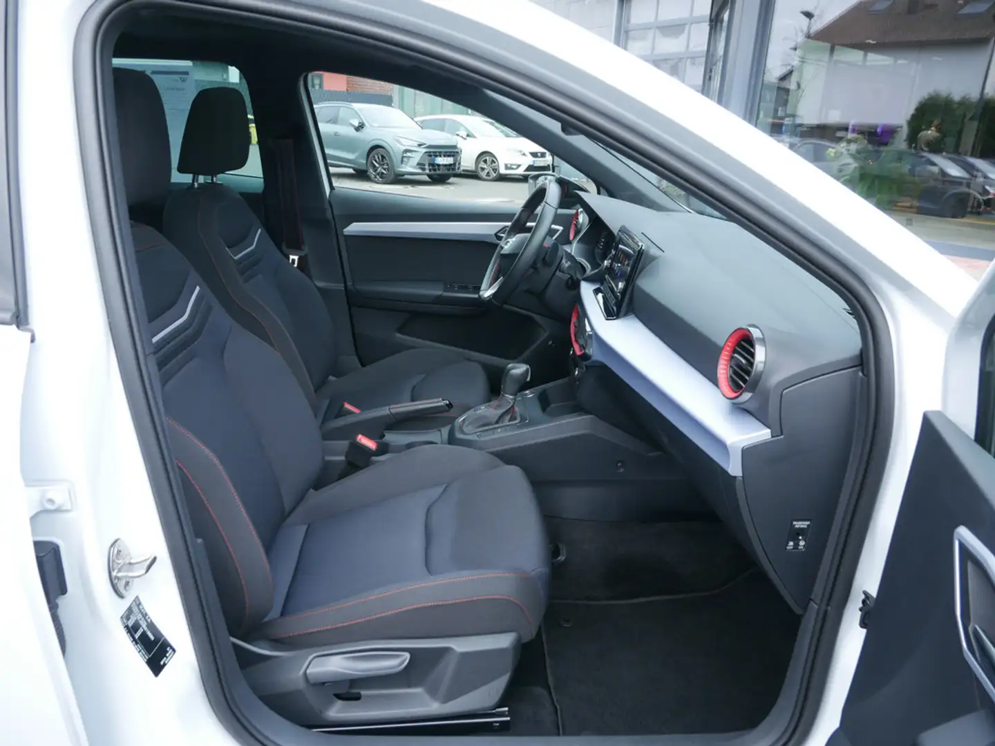 SEAT Ibiza 1.5 TSI Black Edition LED PANO BEATS Weiß - 2