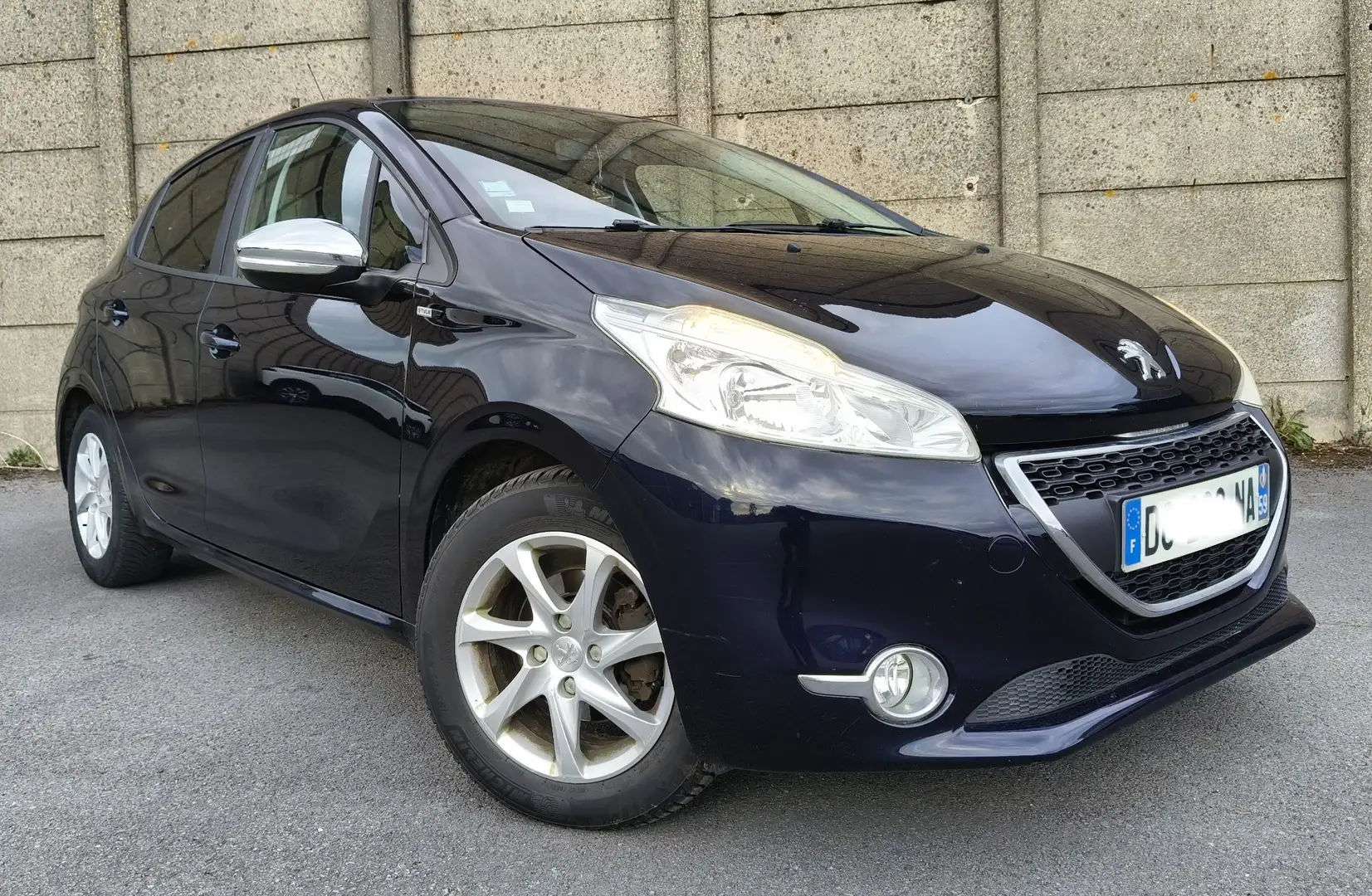 Peugeot 208 1.2 VTi 82ch BVM5 style - 2