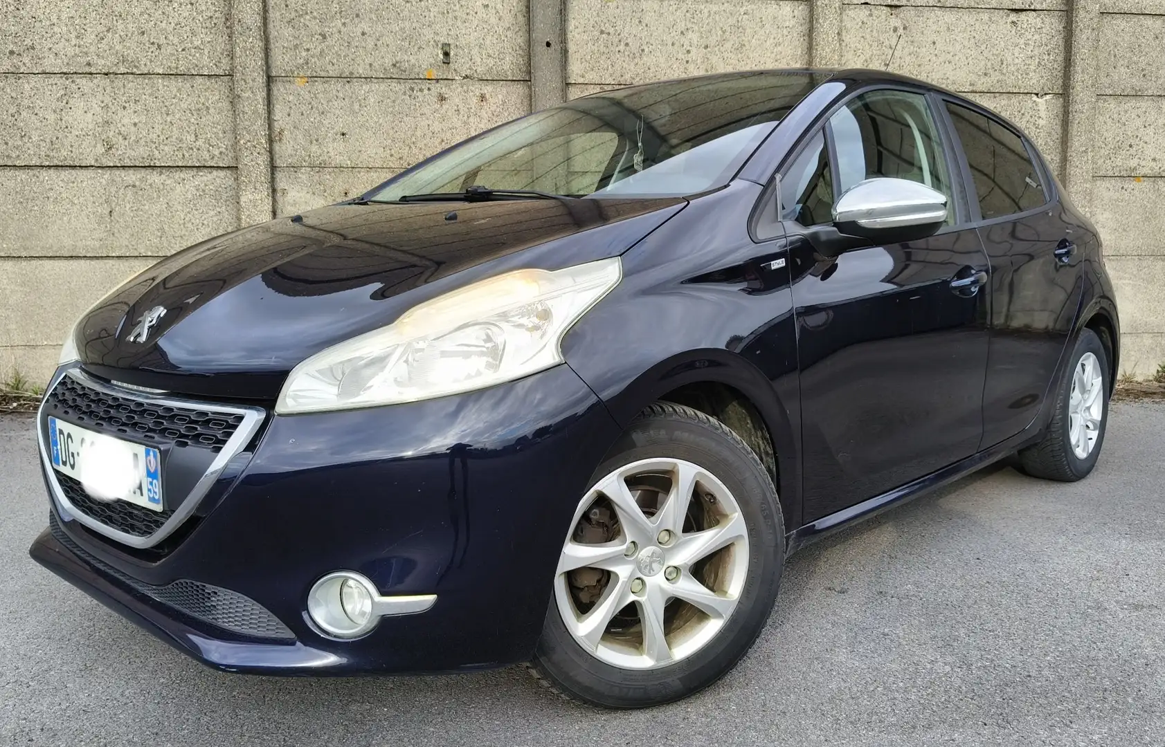 Peugeot 208 1.2 VTi 82ch BVM5 style - 1