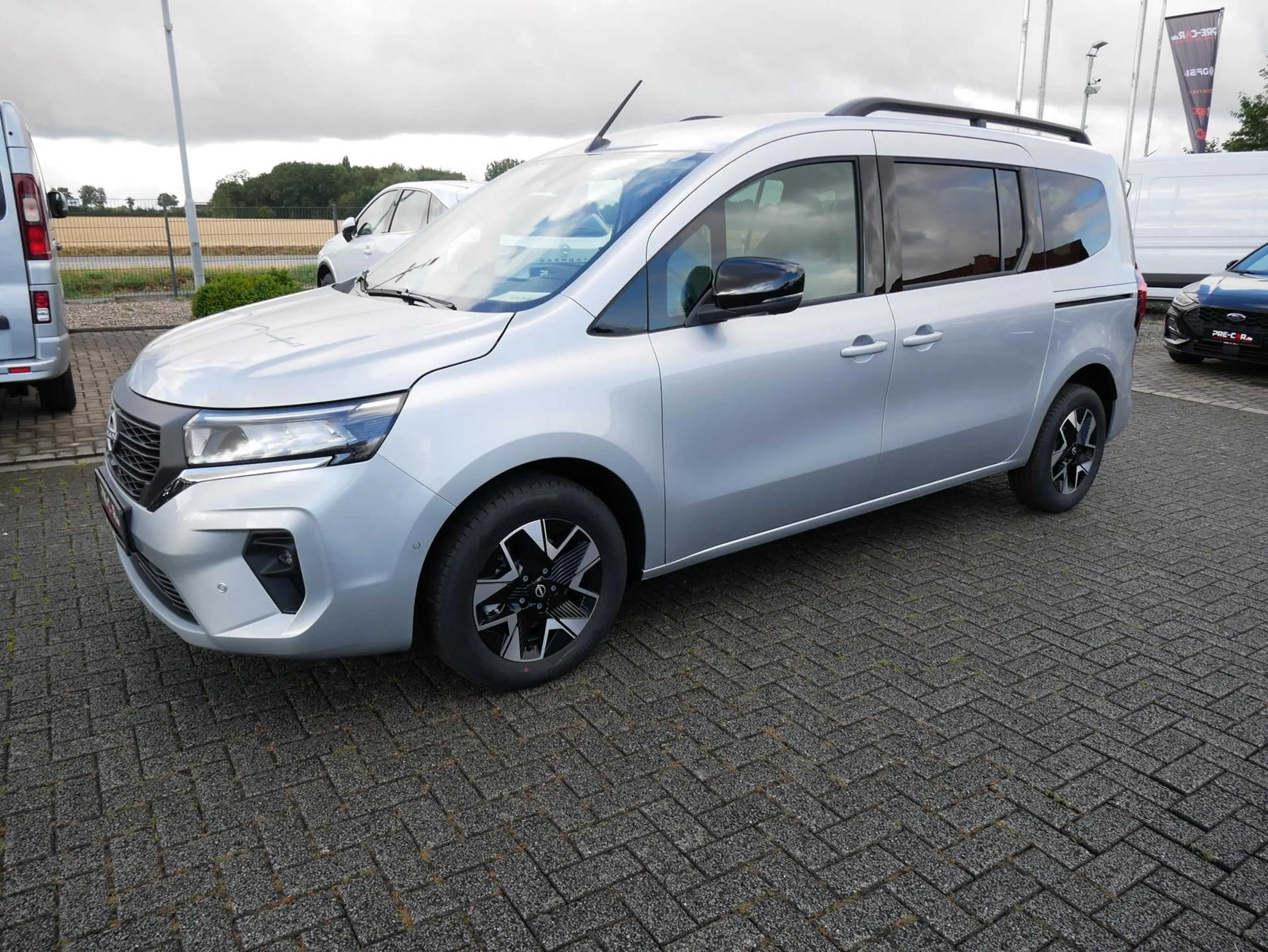 Nissan Townstar Kombi L2 Tekna Automatik 7-Sitze Metall — photo 11