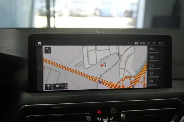 BMW X4 view 14