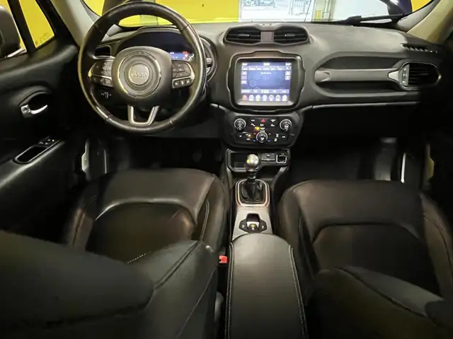 Jeep Renegade view 8