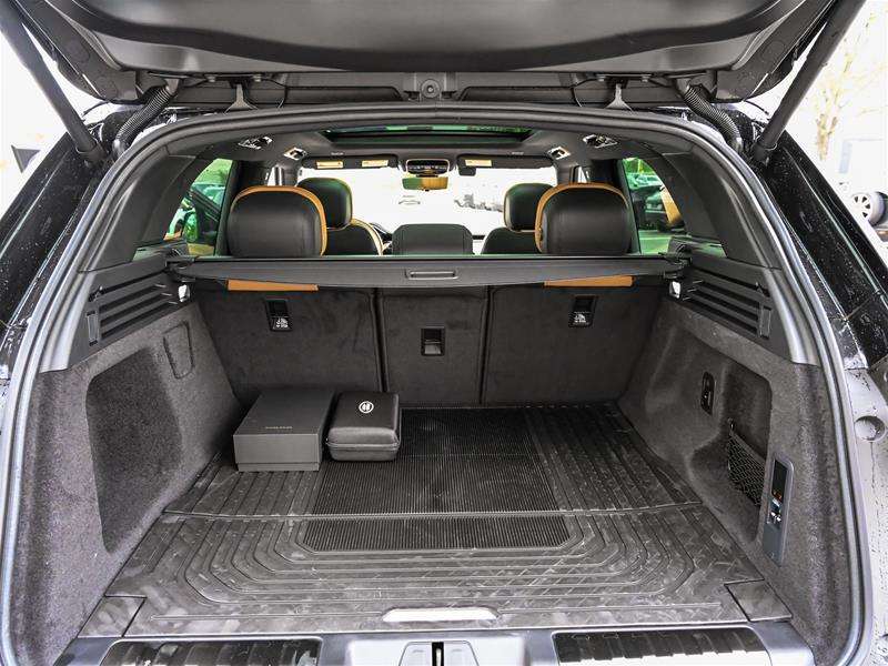 2026 Land Rover Range Rover Sport P400 Dynamic SE thumb 9