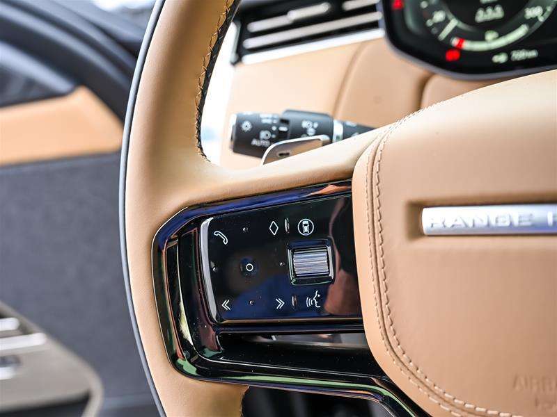 2026 Land Rover Range Rover Sport P400 Dynamic SE thumb 17