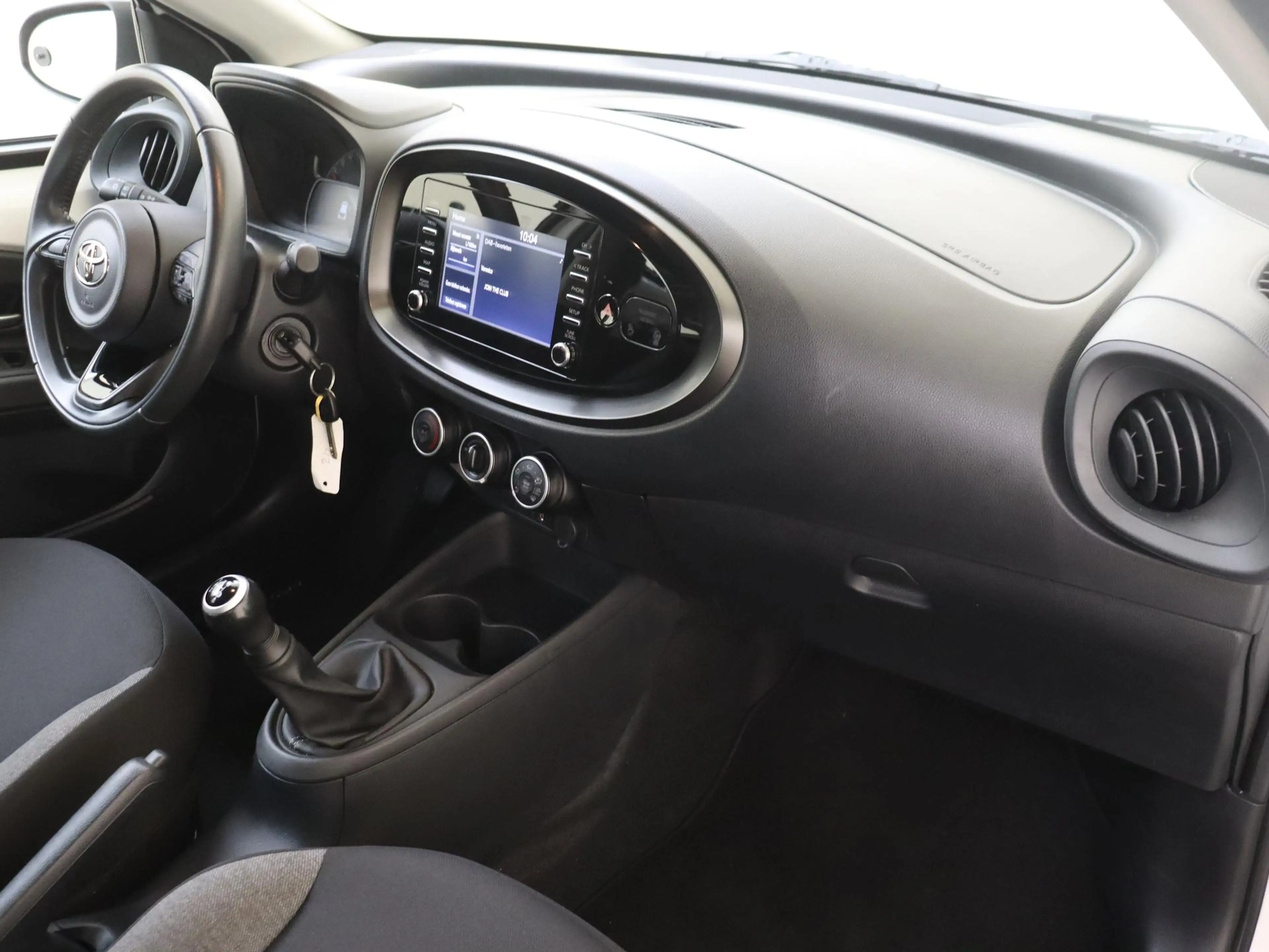 Toyota Aygo X 1.0 VVT-i 72 PK MT Play Mediascherm | Camera | Air — photo 9