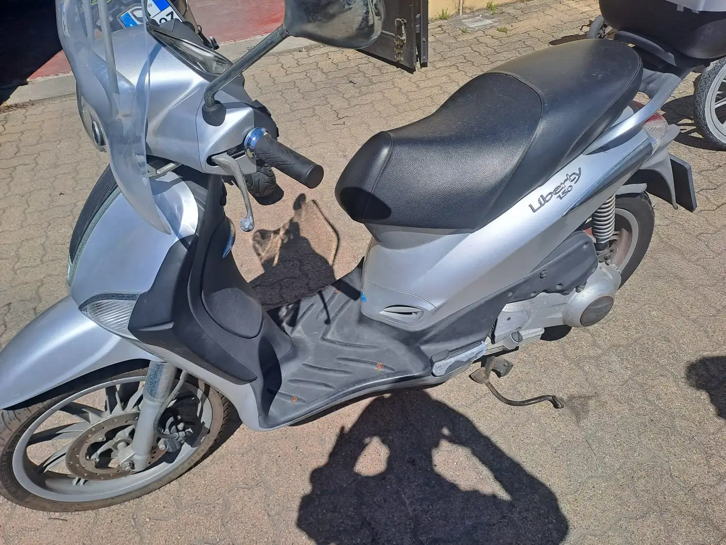 Piaggio Beverly 125 Argento - 2