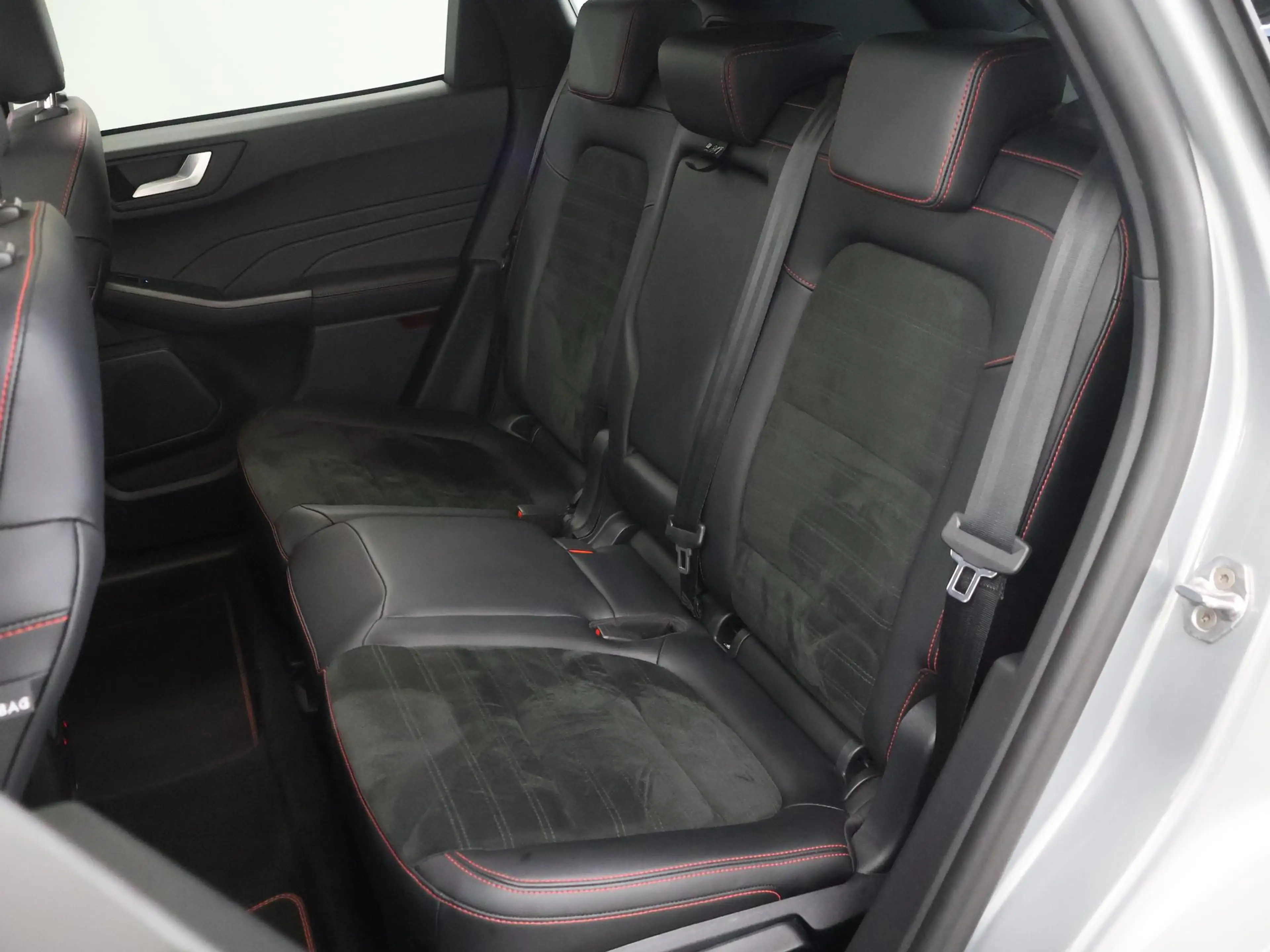 Ford Kuga 2.5 PHEV ST-Line X | Panoramadak | Winterpakket | — photo 11
