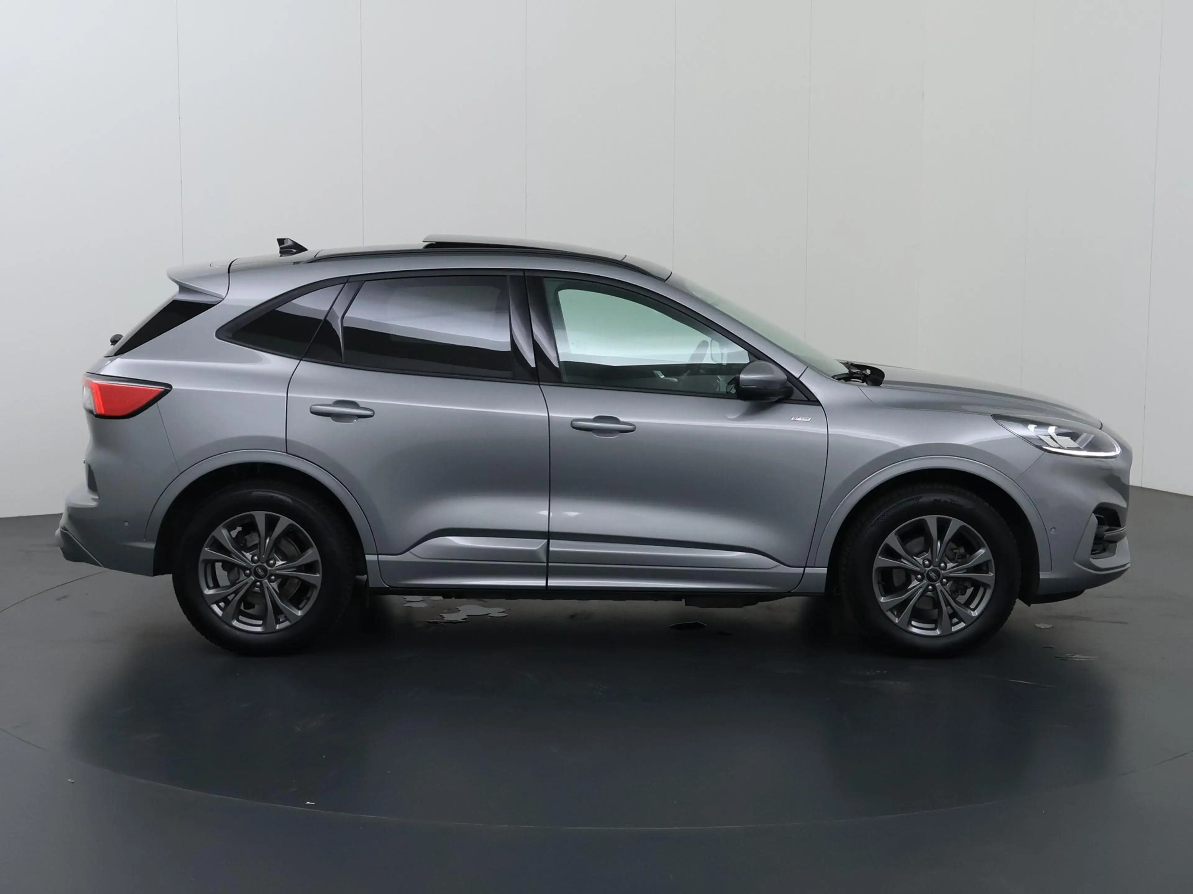 Ford Kuga 2.5 PHEV ST-Line X | Panoramadak | Winterpakket | — photo 6