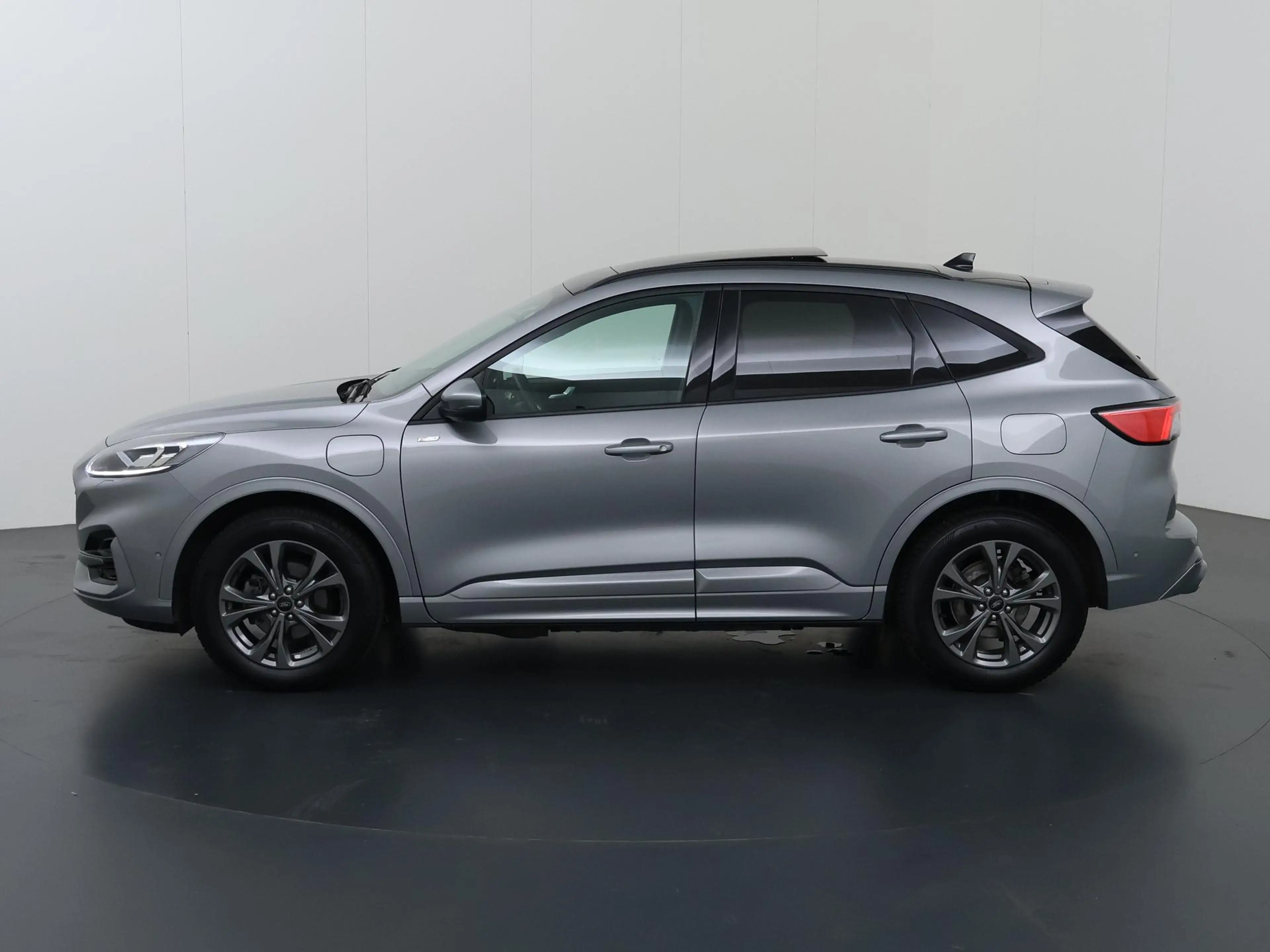 Ford Kuga 2.5 PHEV ST-Line X | Panoramadak | Winterpakket | — photo 5