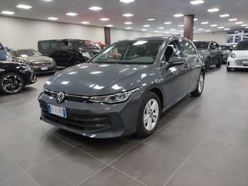 Golf VIII 2024 2.0 tdi Life 115cv