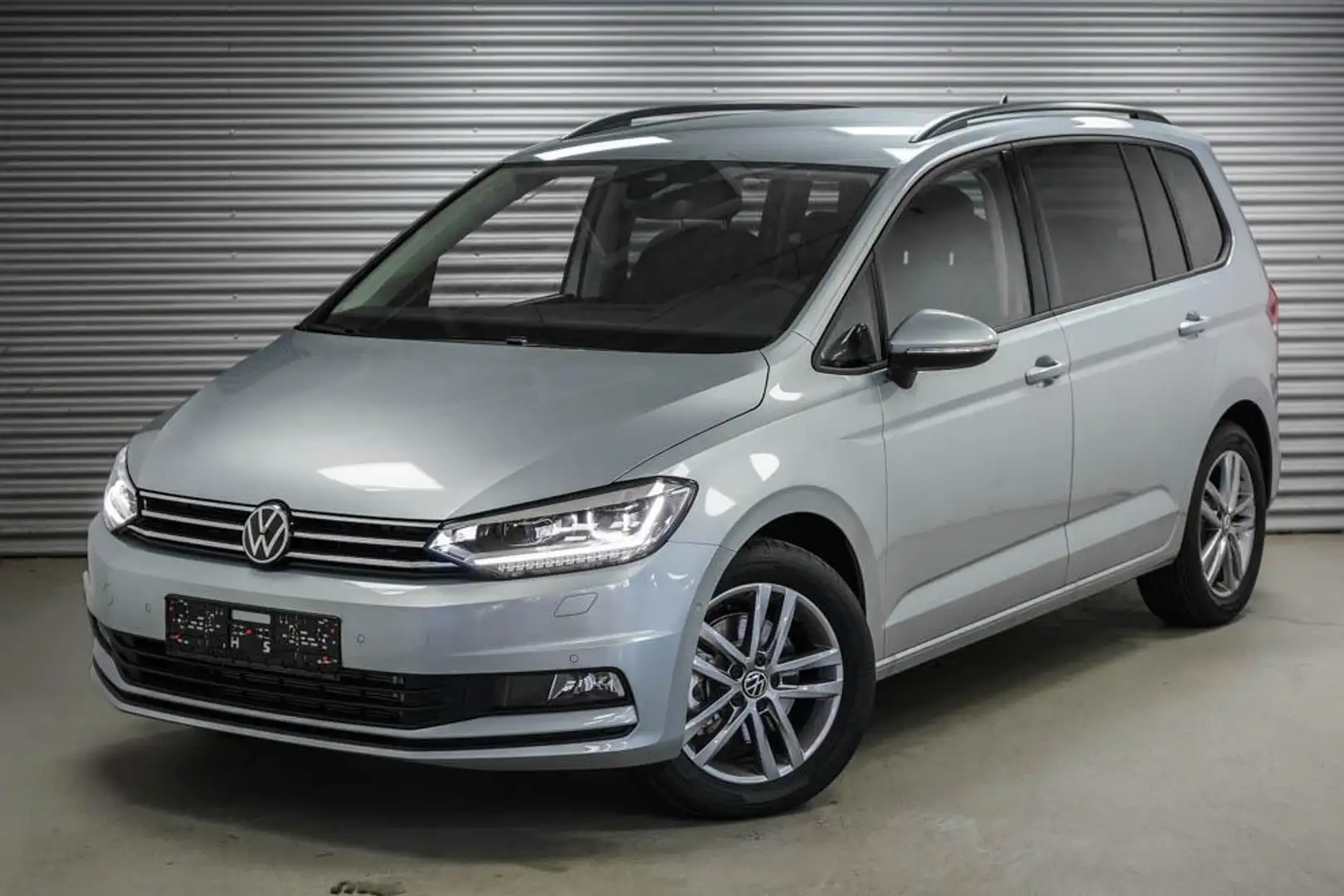 Volkswagen Touran 1,5 TSI DSG Limited - LAGER 110 kW (150 PS), Au... Silber - 1