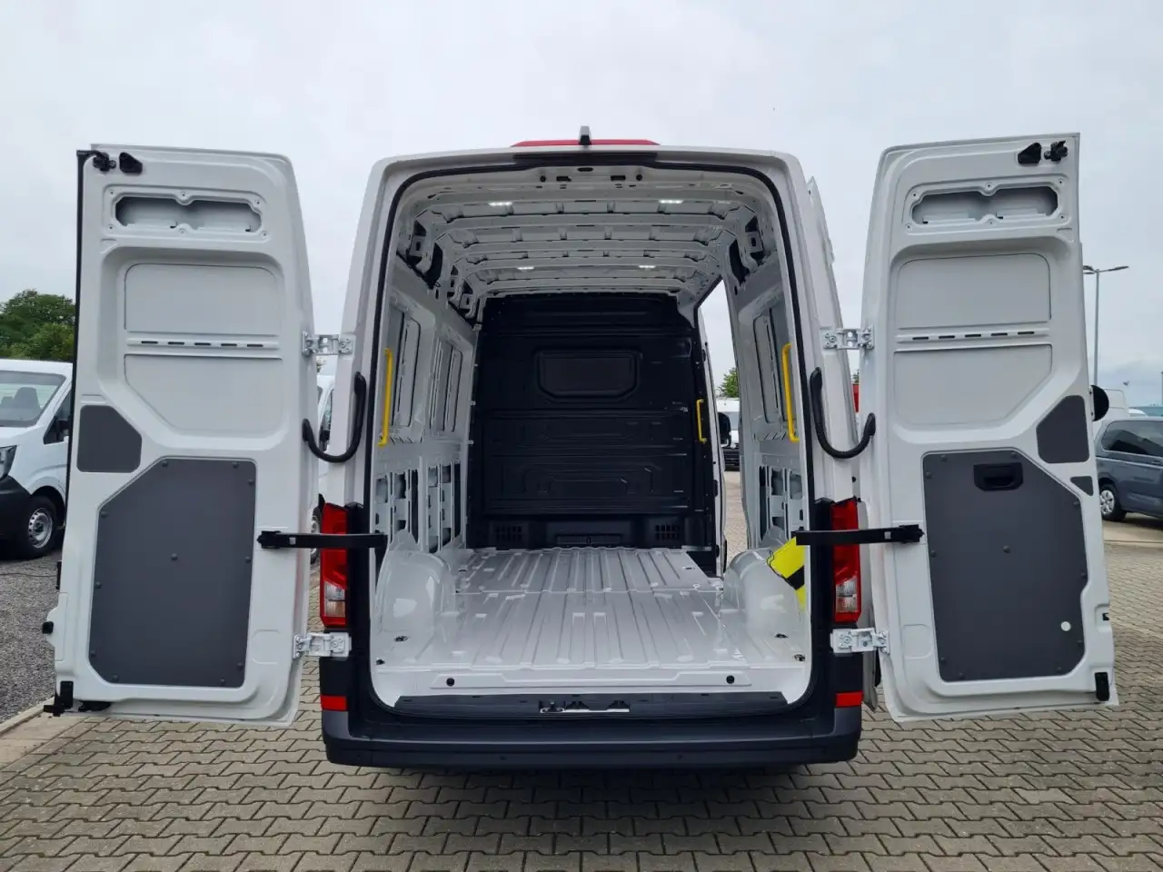 Volkswagen Model not specified 2026 — фото 7