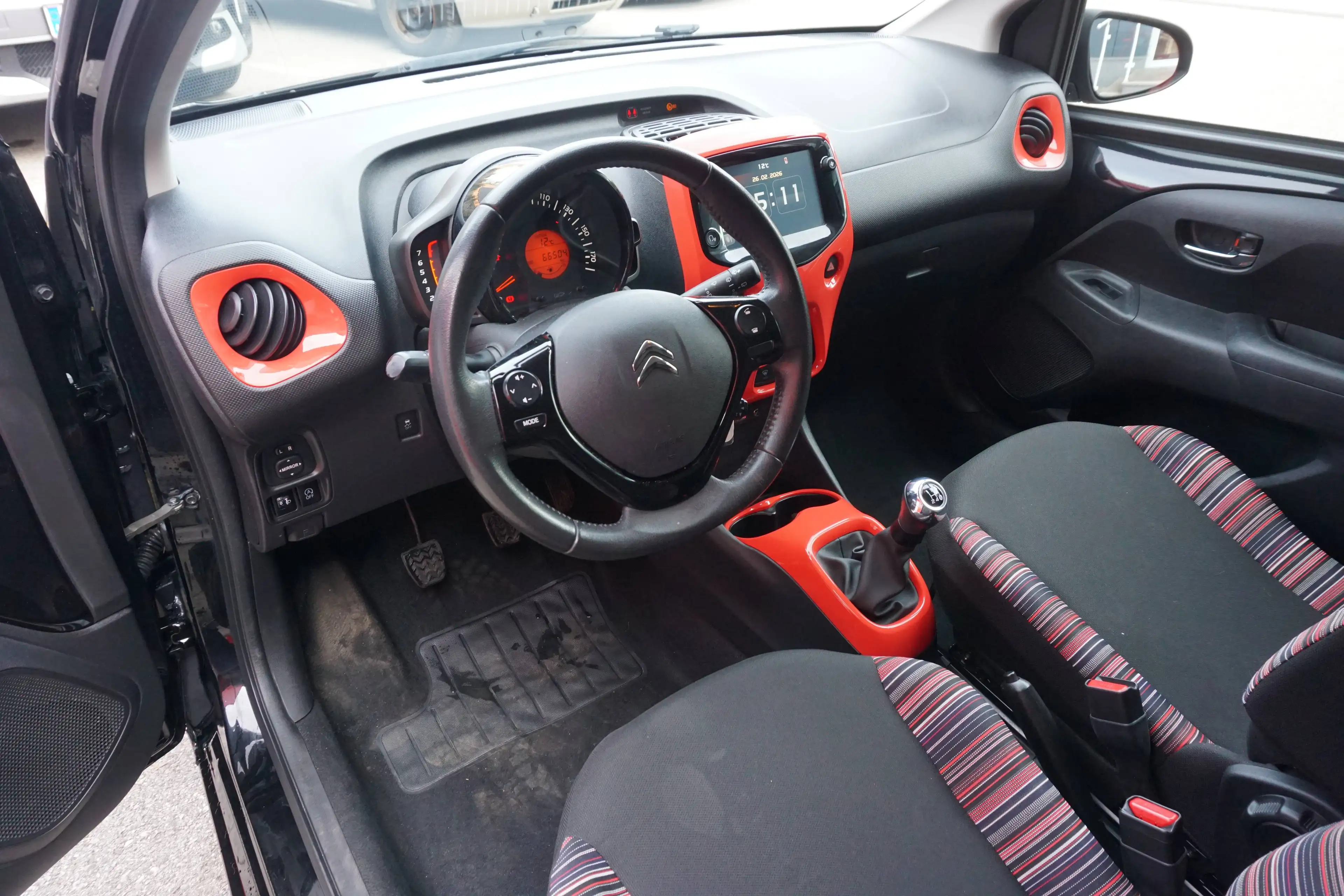 Citroen C1 VTi 72 Airscape SHINE — photo 12