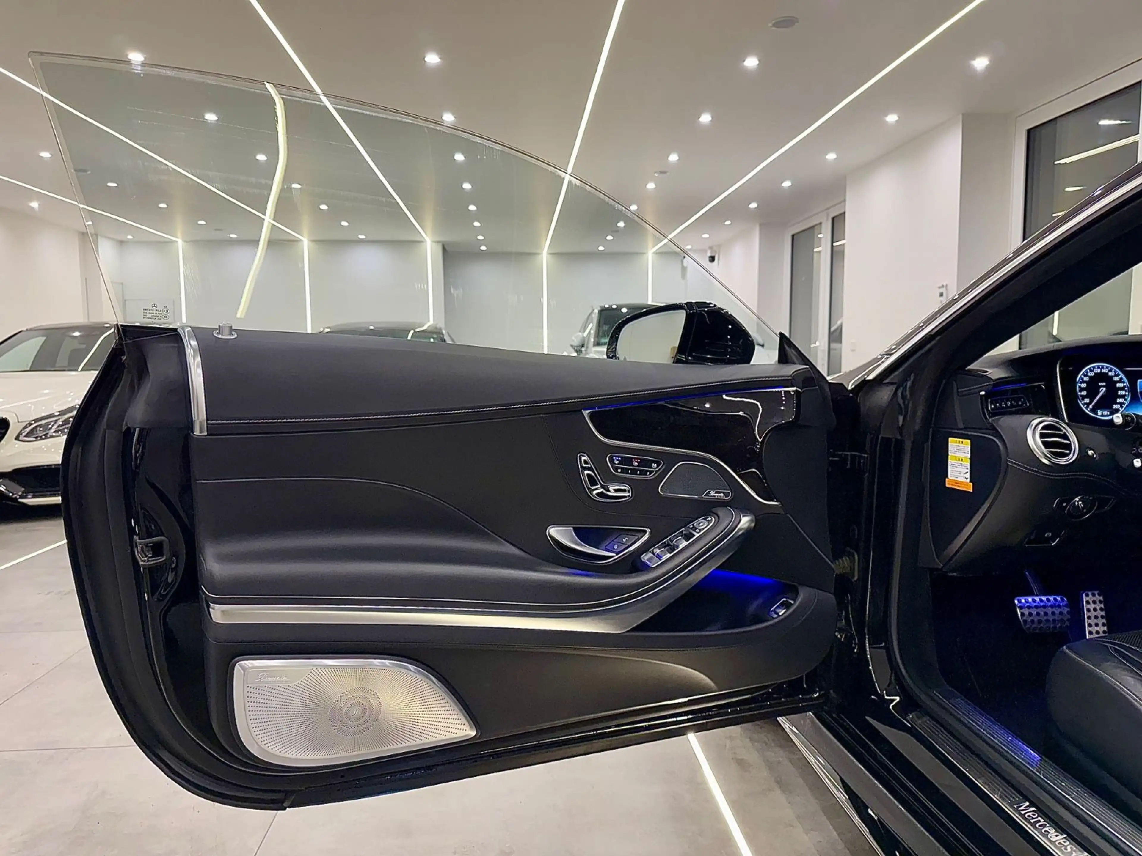 Mercedes-Benz S 500 Coupe  4Matic AMG Designo Exklusiv Burm.3D — photo 18