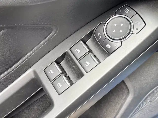 Ford Focus view 19