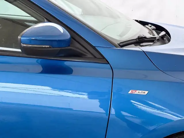 Ford Focus view 15