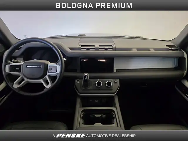 Land Rover Defender 110 view 4