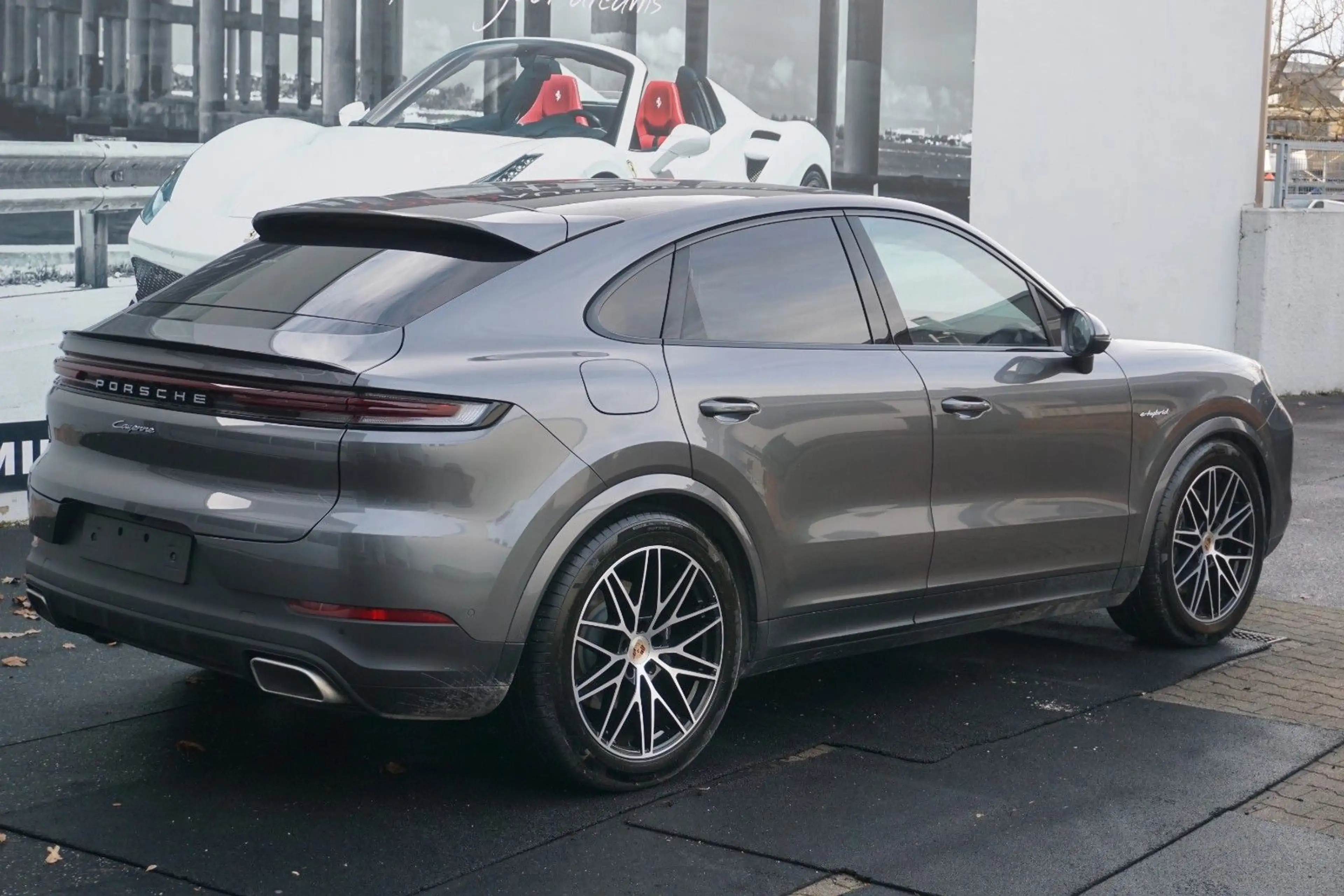 Porsche Cayenne Coupe E-Hybrid*Luft*AHK*BOSE*HeadUp*14We — photo 3