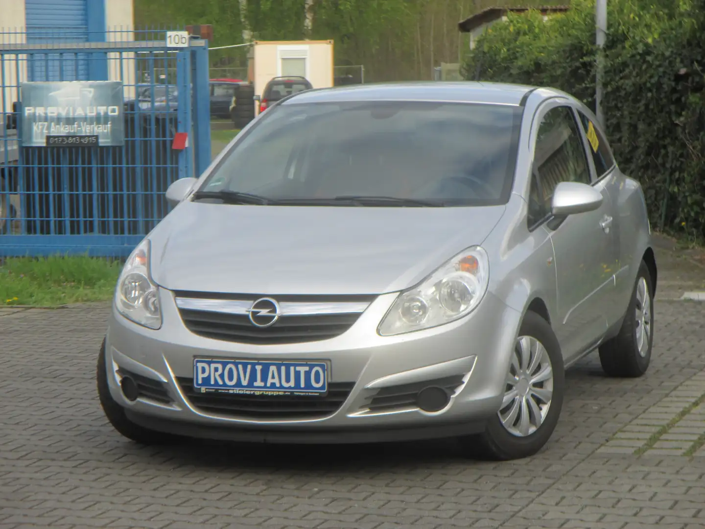Opel Corsa 1.2 Edition TÜV 06/2024 Silber - 1