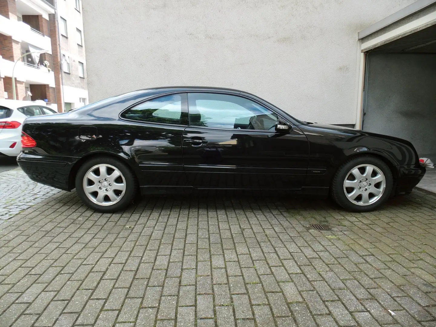 Mercedes-Benz CLK 230 CLK-Klasse Coupe Kompressor Avantgarde Fekete - 1