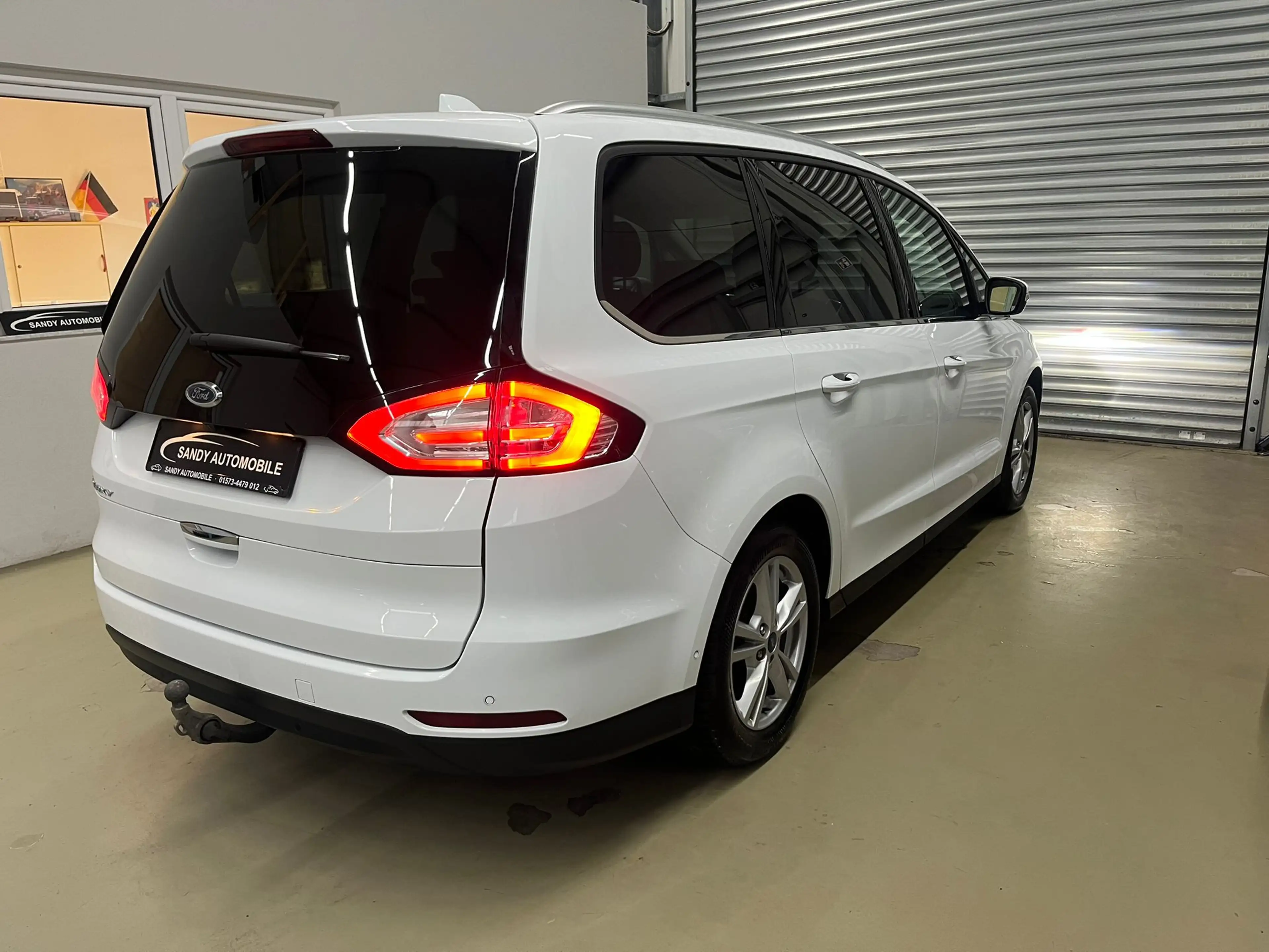 Ford Galaxy Titanium 7.Sitzer LED AHK Kamer-Vorn+Hint — photo 4