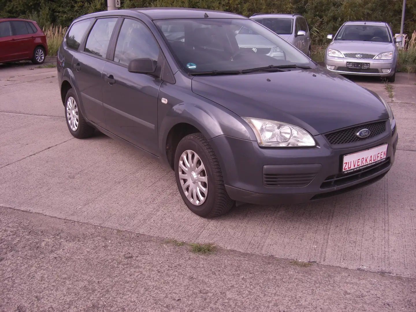 Ford Focus Focus Kombi1.6 16V TÜV 3/27 Grau - 1