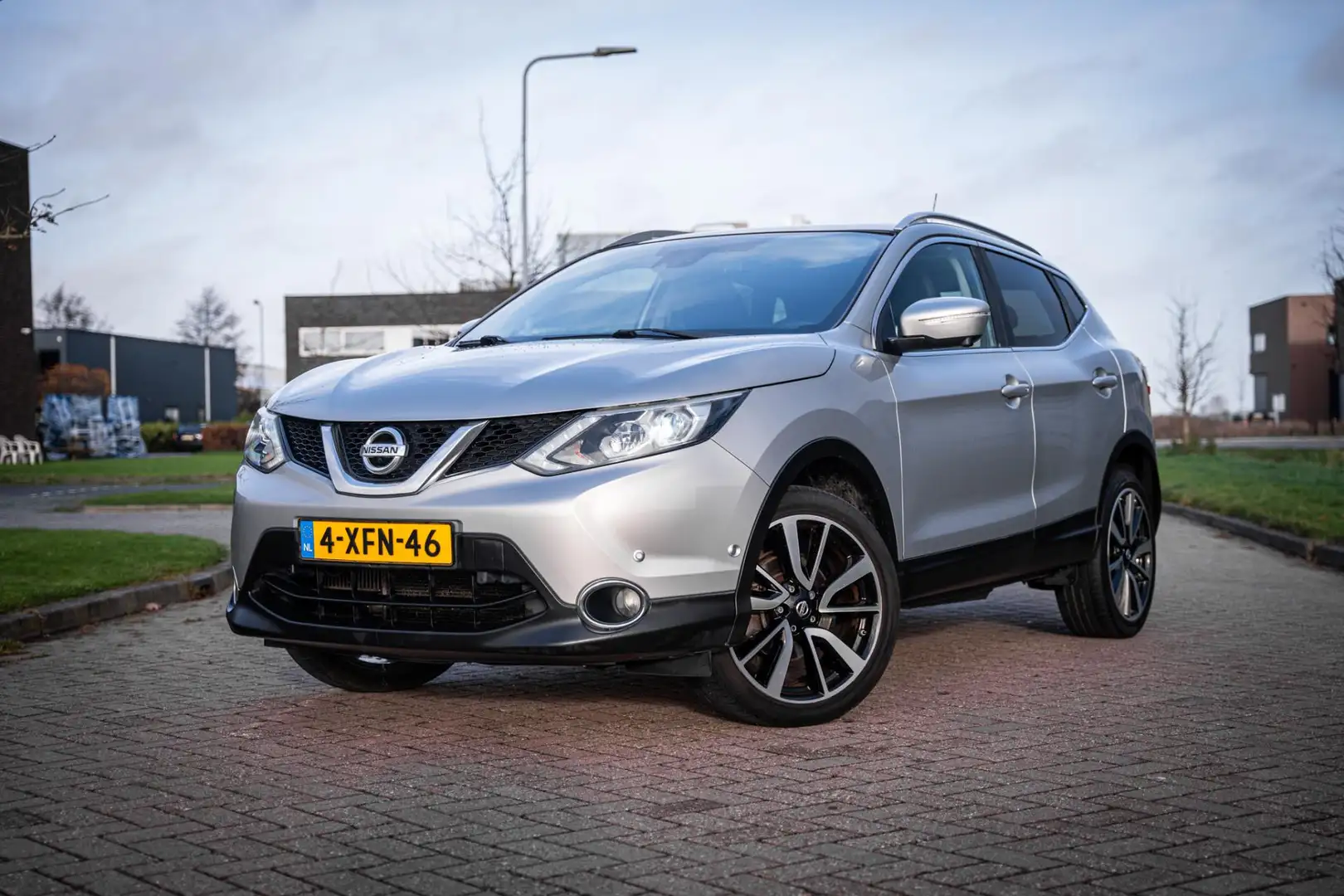 Nissan Qashqai 1.2 Tekna Gris - 1