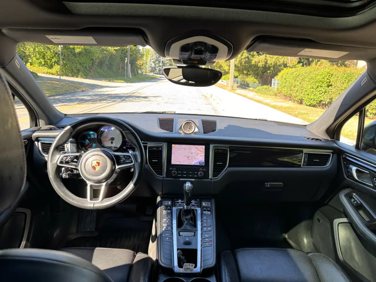 Porsche Macan снимка Porsche Macan