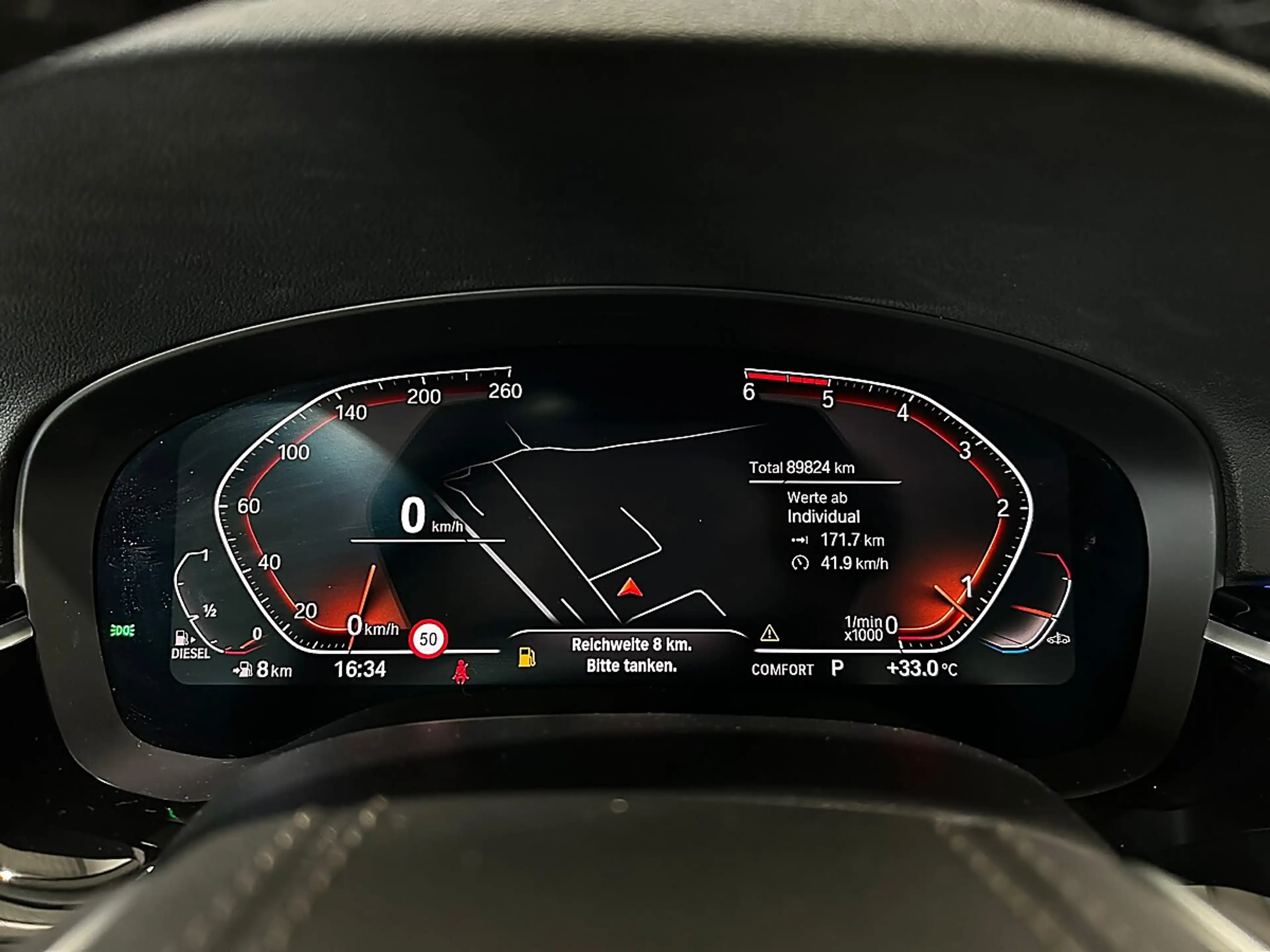 BMW 518 d Aut.//SCHIEBEDACH//HEAD-UP//360°-KAMERA//AMBI... — photo 13