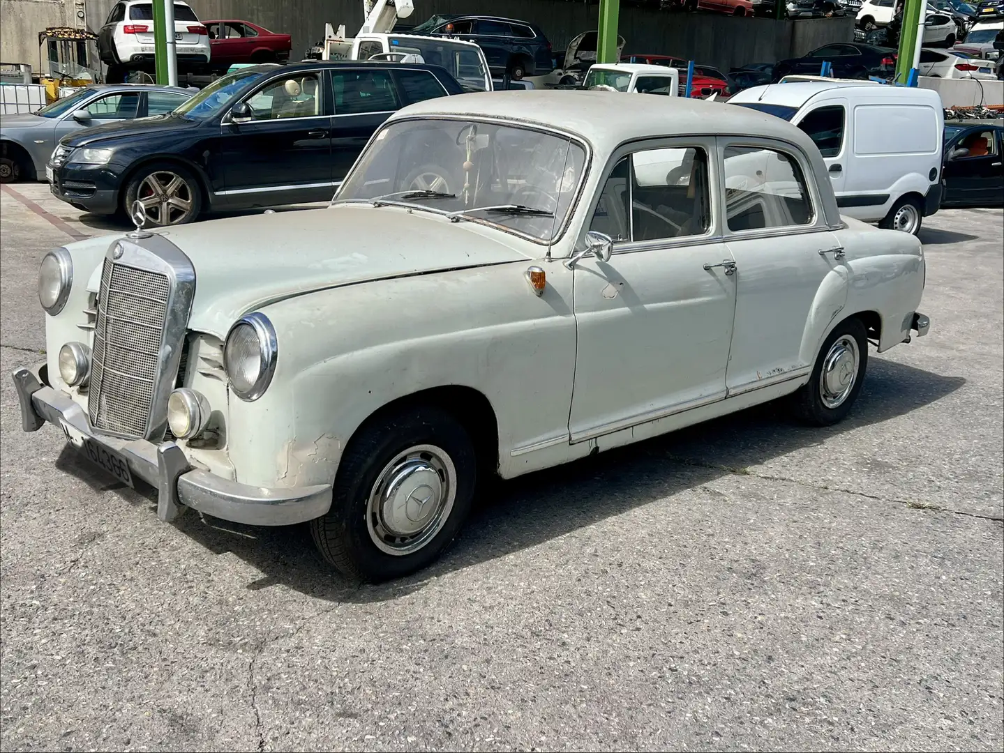 Mercedes-Benz Mercedes 190 Ponton - 1