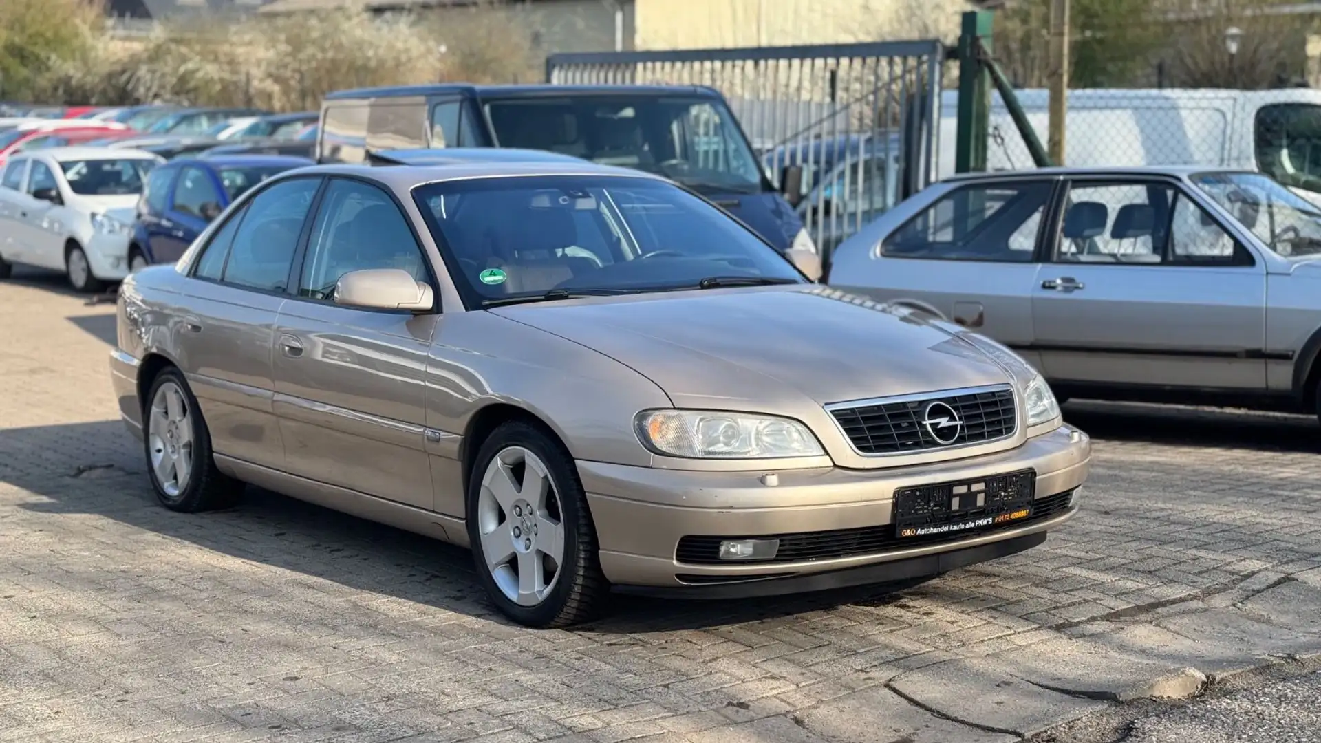 Opel Omega 3.2 V6 Edition*Automatik*Klima* Šedá - 1