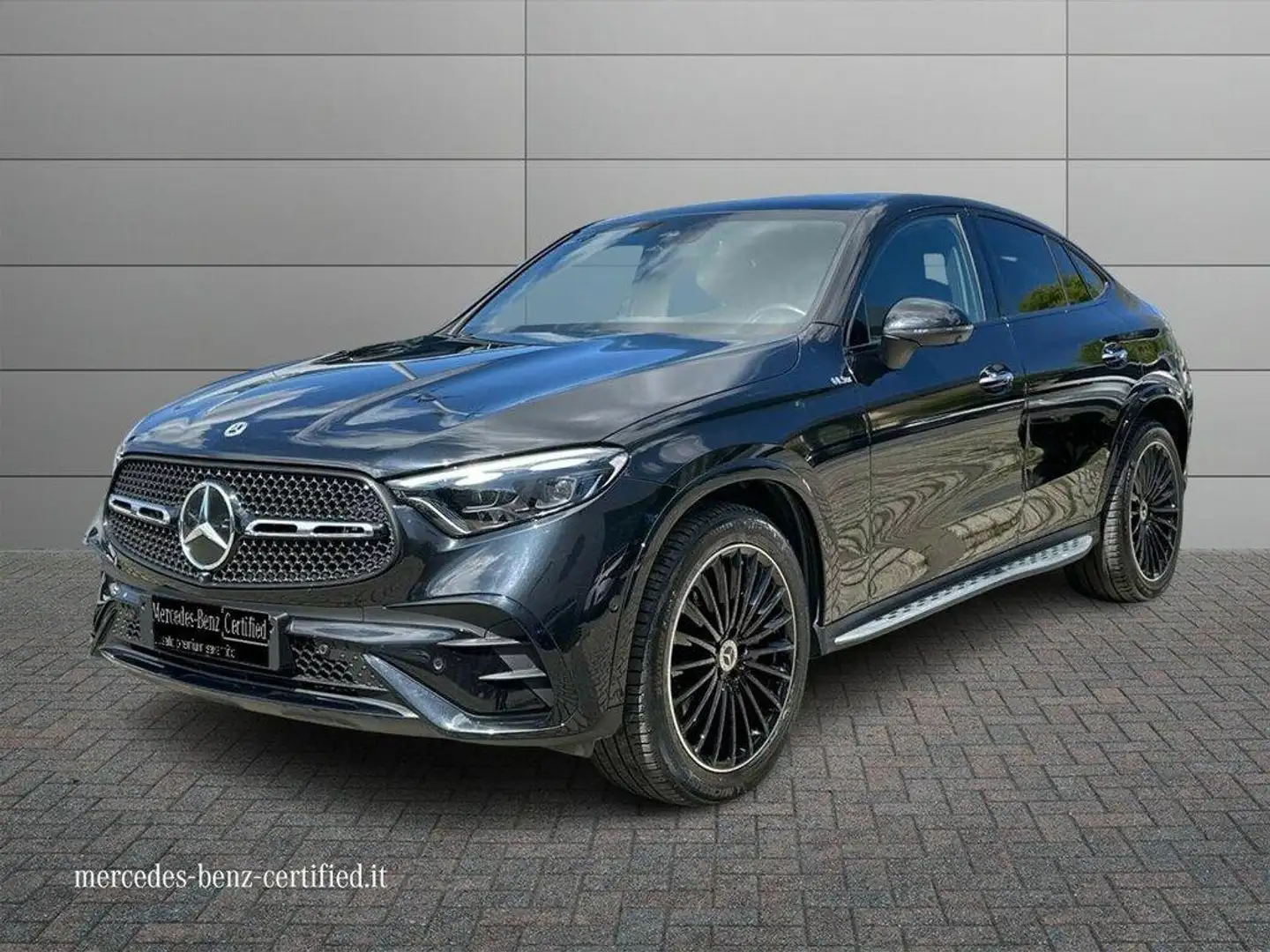 Mercedes-Benz GLC 300 GLC Coupe 300 d AMG Line Premium Plus 4matic auto Černá - 1