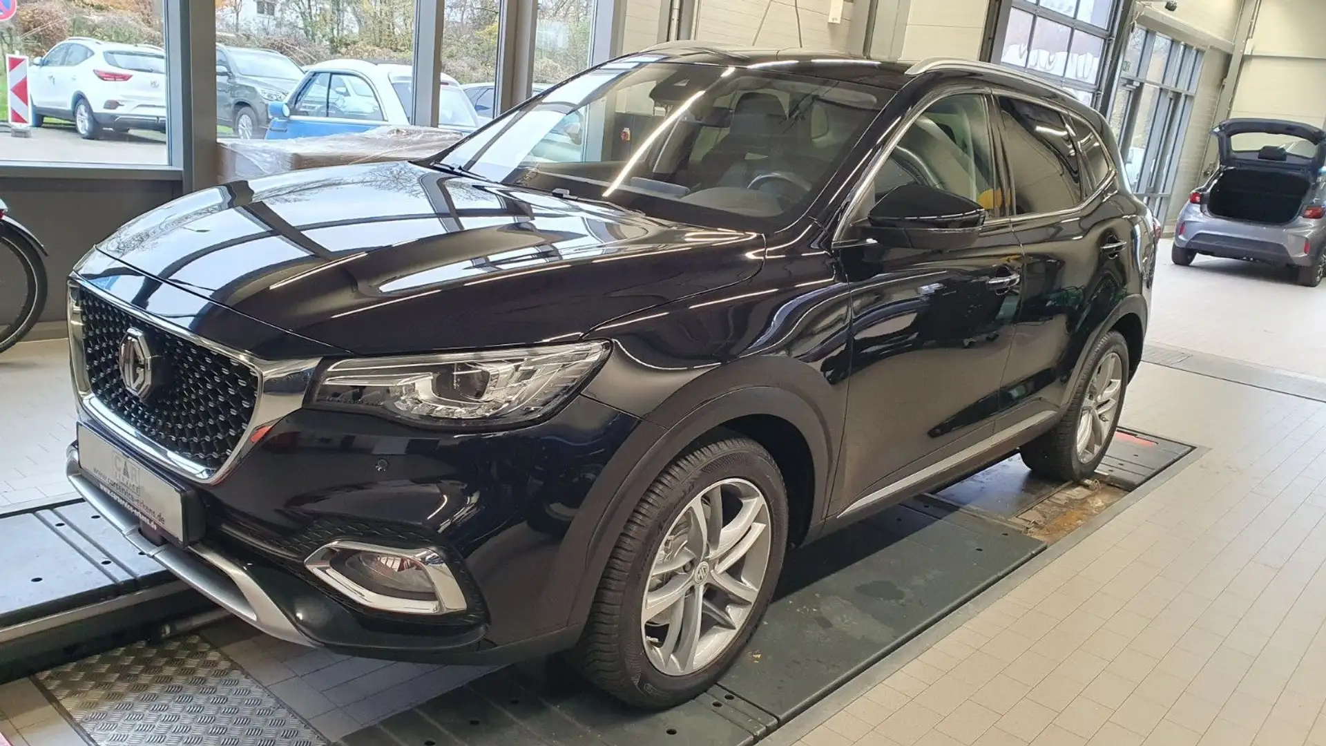 MG EHS Luxury PHEV Navi Leder Pano Android AHK Noir - 1