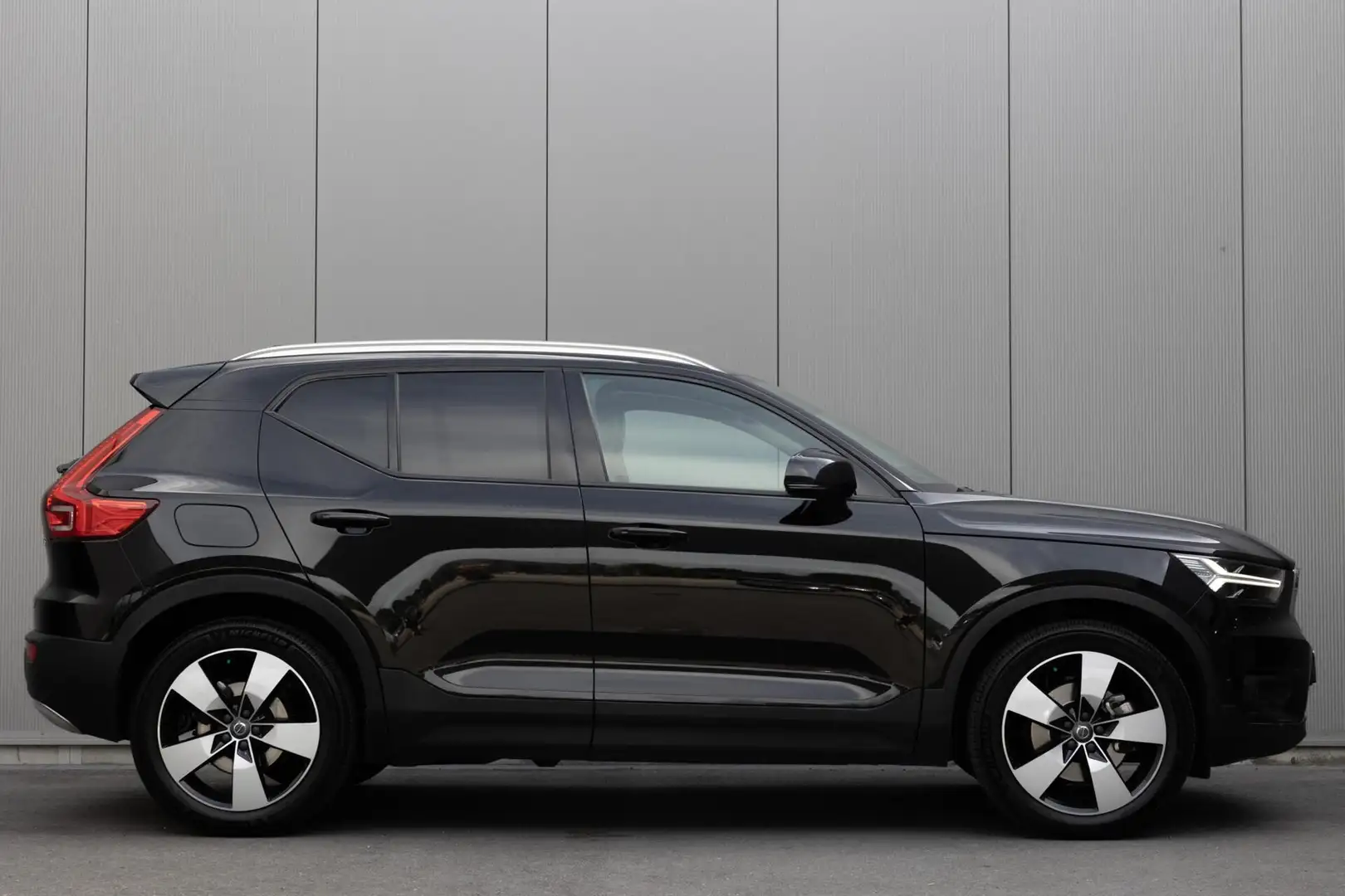 Volvo XC40 2.0 T5 AWD Inscription Panorama|Blis|Trekhaak| Noir - 1