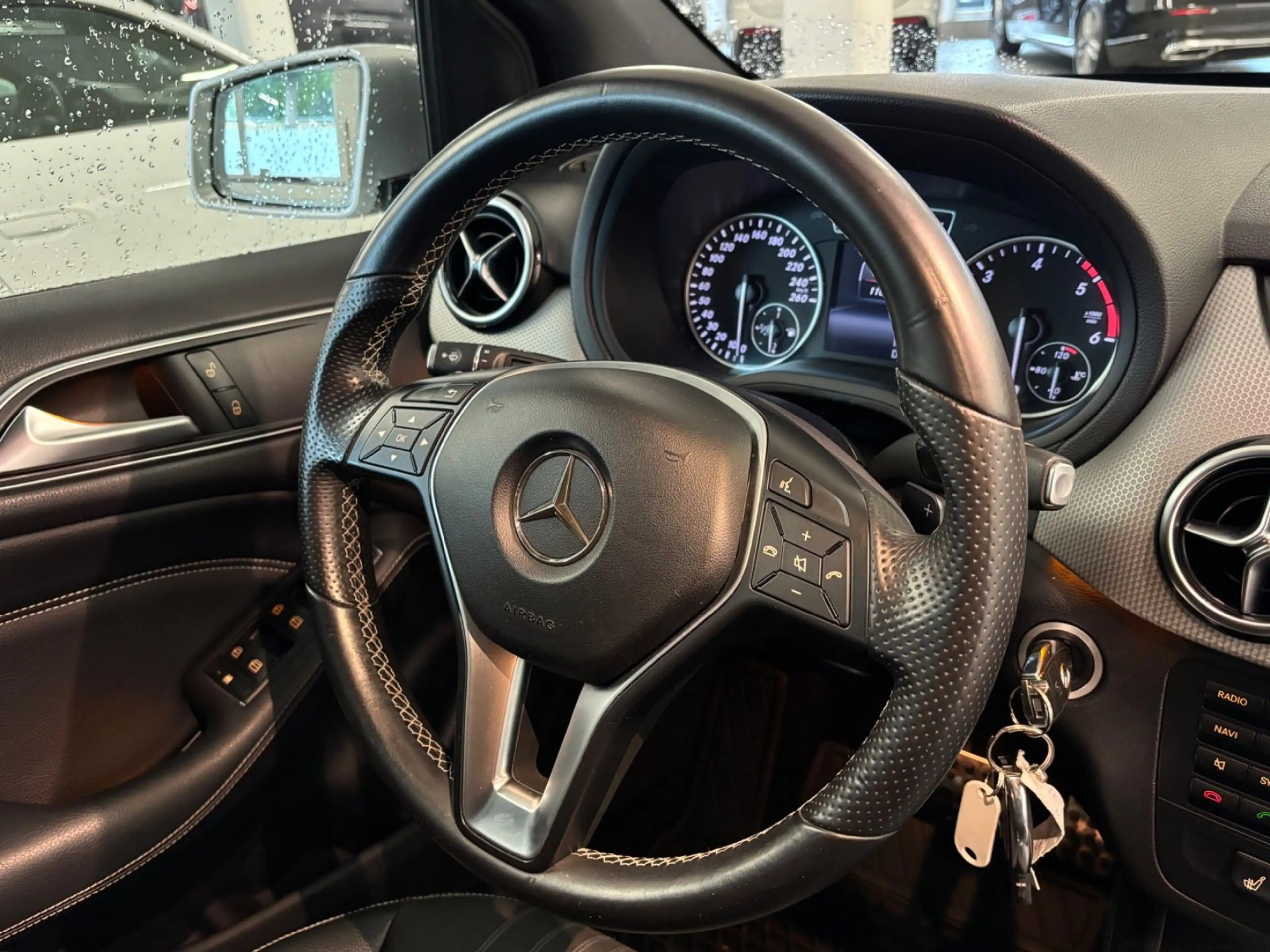 Mercedes-Benz B 180 CDI *Automatik *AHK *Neue Allwetterreifen — photo 15