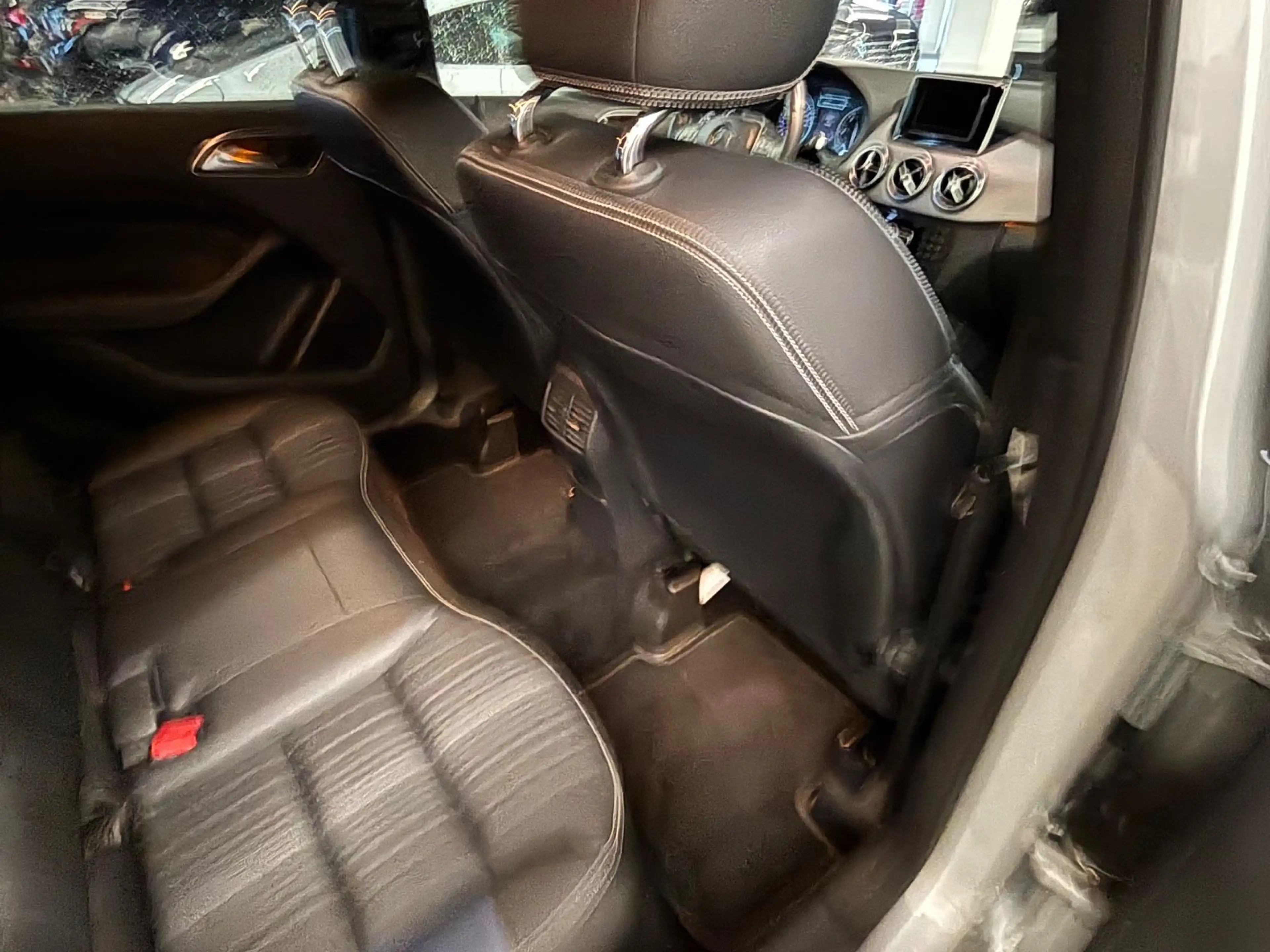 Mercedes-Benz B 180 CDI *Automatik *AHK *Neue Allwetterreifen — photo 8