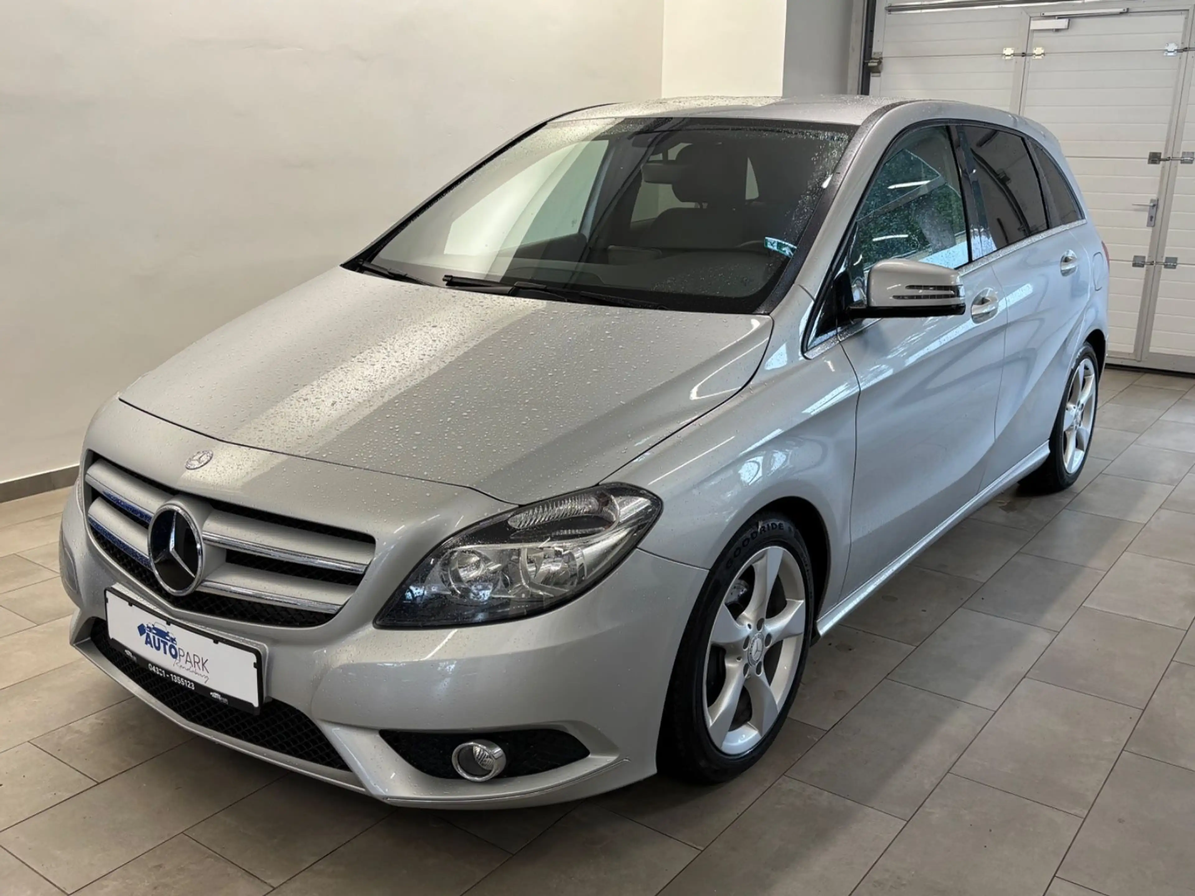 Mercedes-Benz B 180 CDI *Automatik *AHK *Neue Allwetterreifen