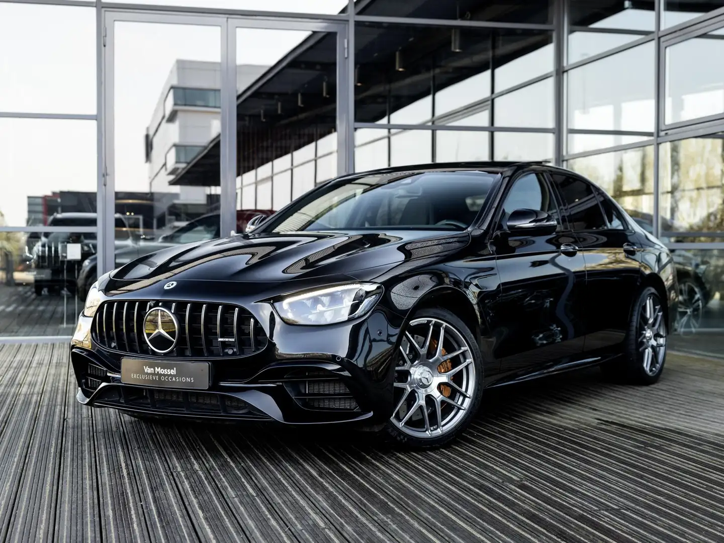 Mercedes-Benz E 63 AMG S 4MATIC+ | PERFORMANCE AMG UITLAAT | AMG PERFORMA Negru - 2