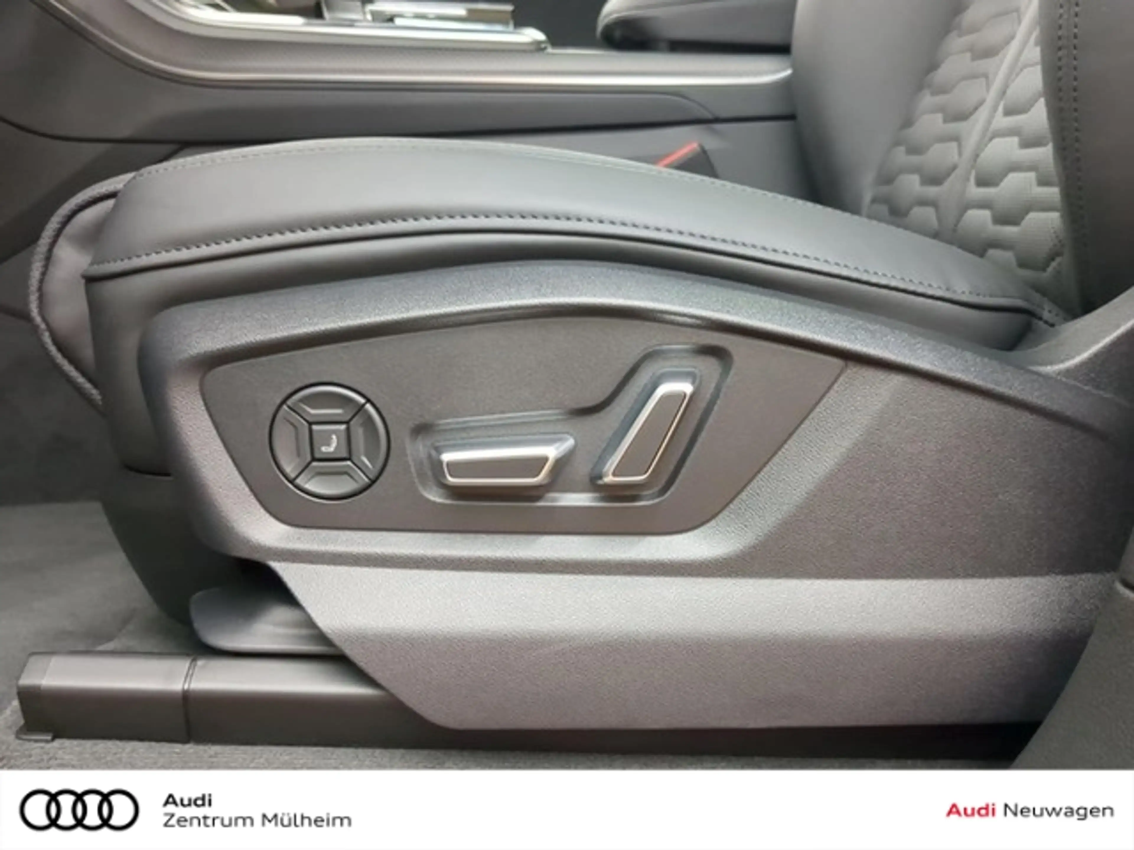 Audi RS Q8 quattro performance 640 PS tiptronic — photo 12