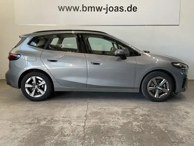 BMW 2 Series view 11